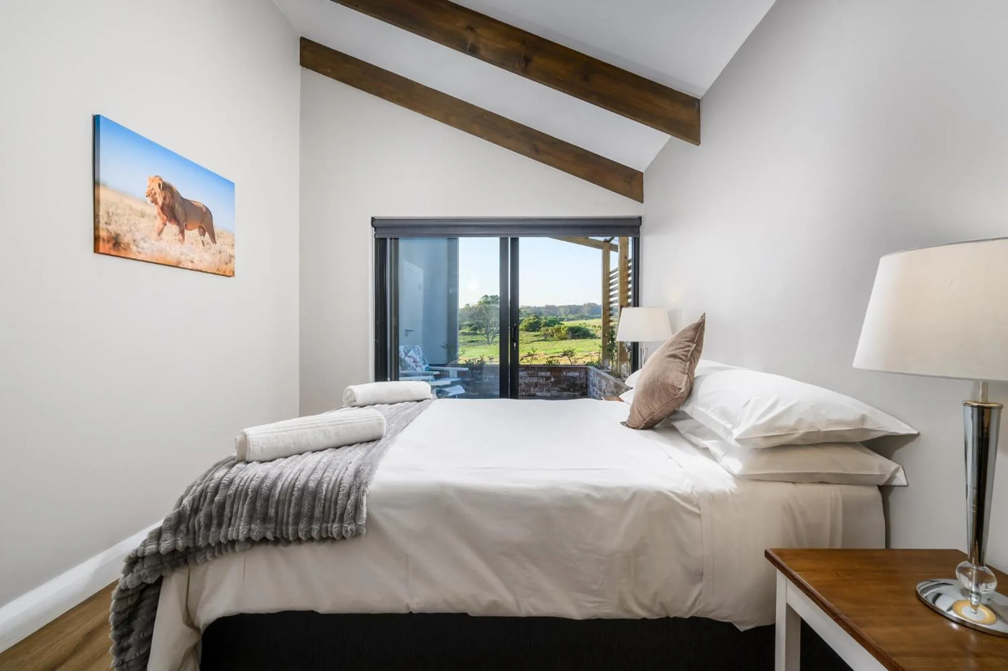 Bedroom, Bed in Kragga Kamma Game Park