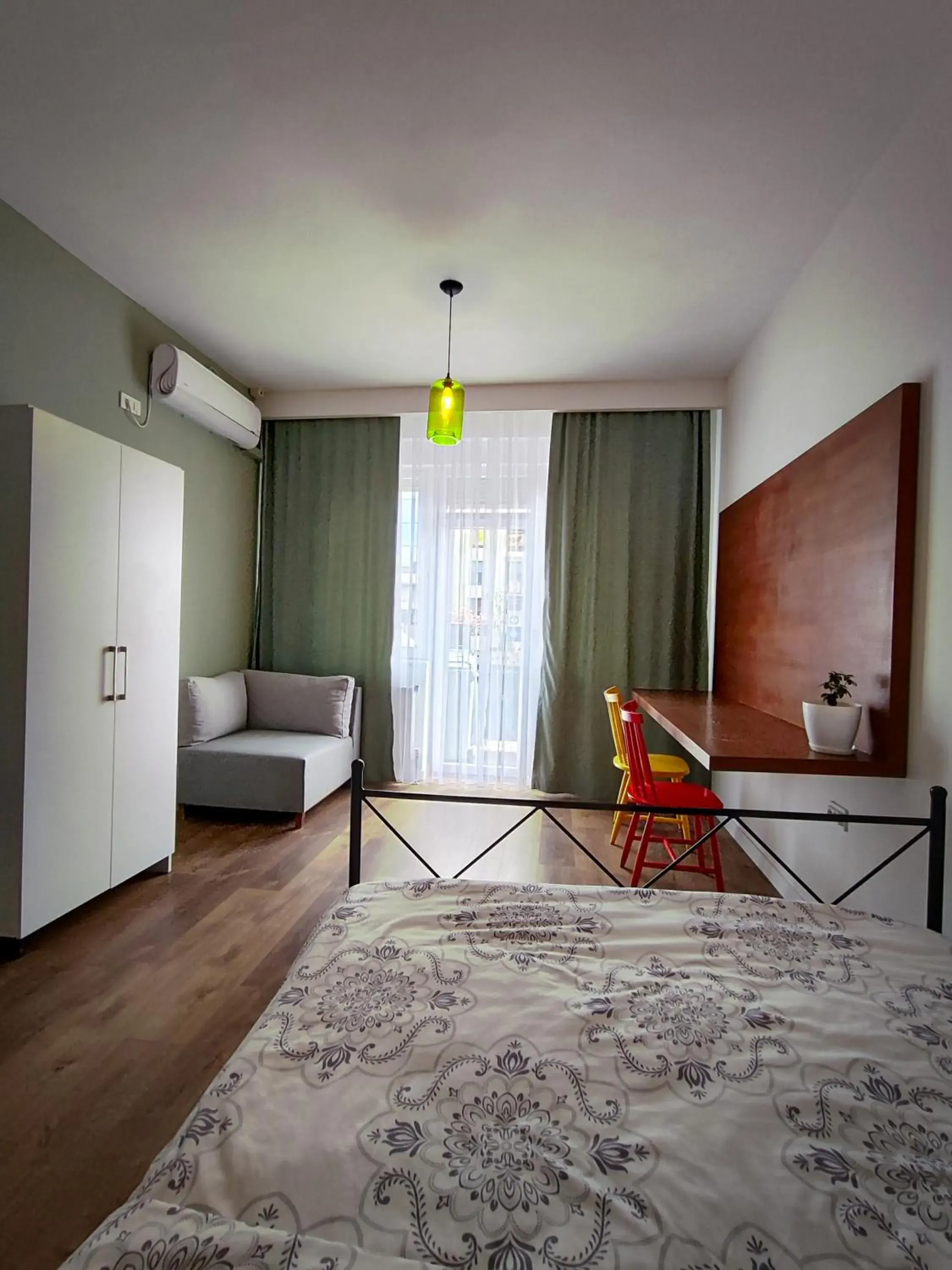 Twin Room with Balcony in Prishtina Center Hostel Twin Room with Balcony in Prishtina Center Hostel