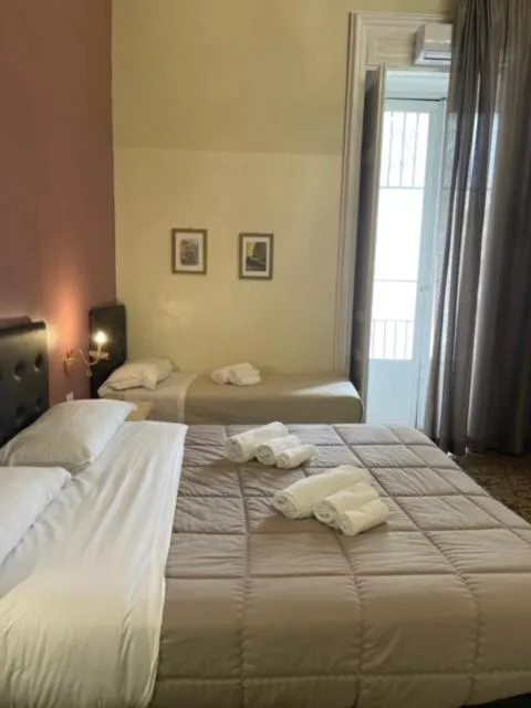 Bedroom, Bed in Umberto House Catania