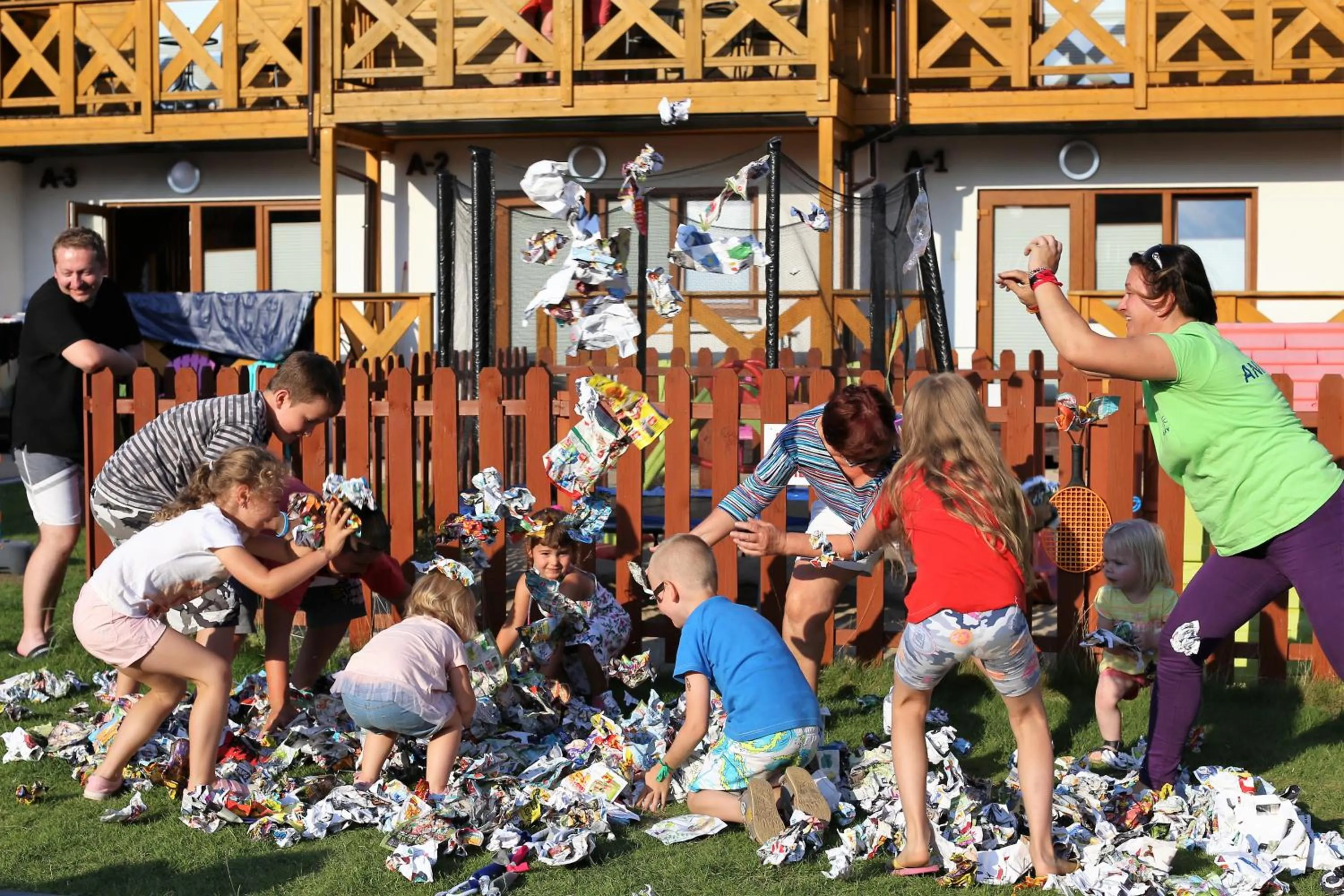 People in Tropikana Domki, Apartamenty