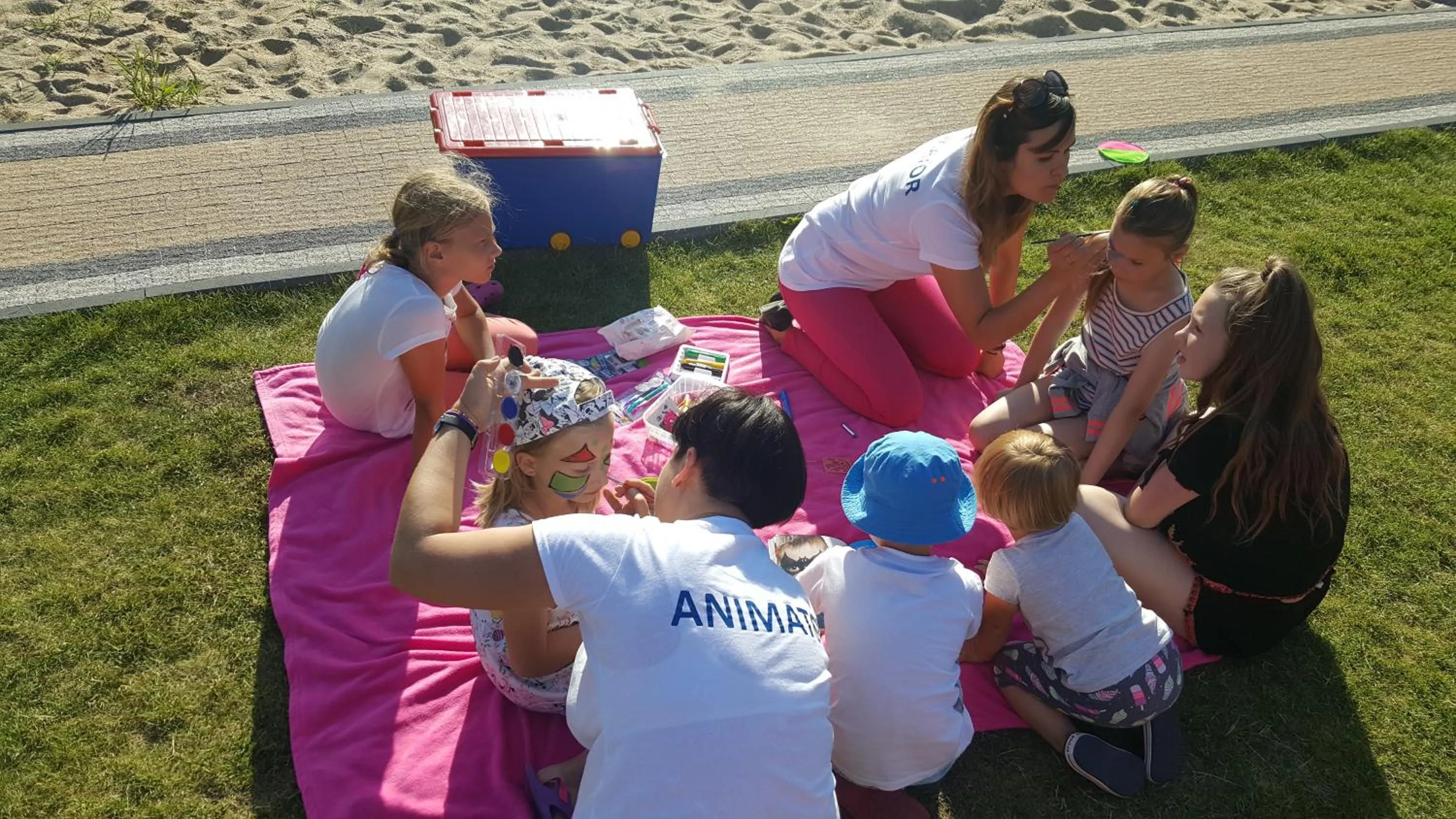 People in Tropikana Domki, Apartamenty