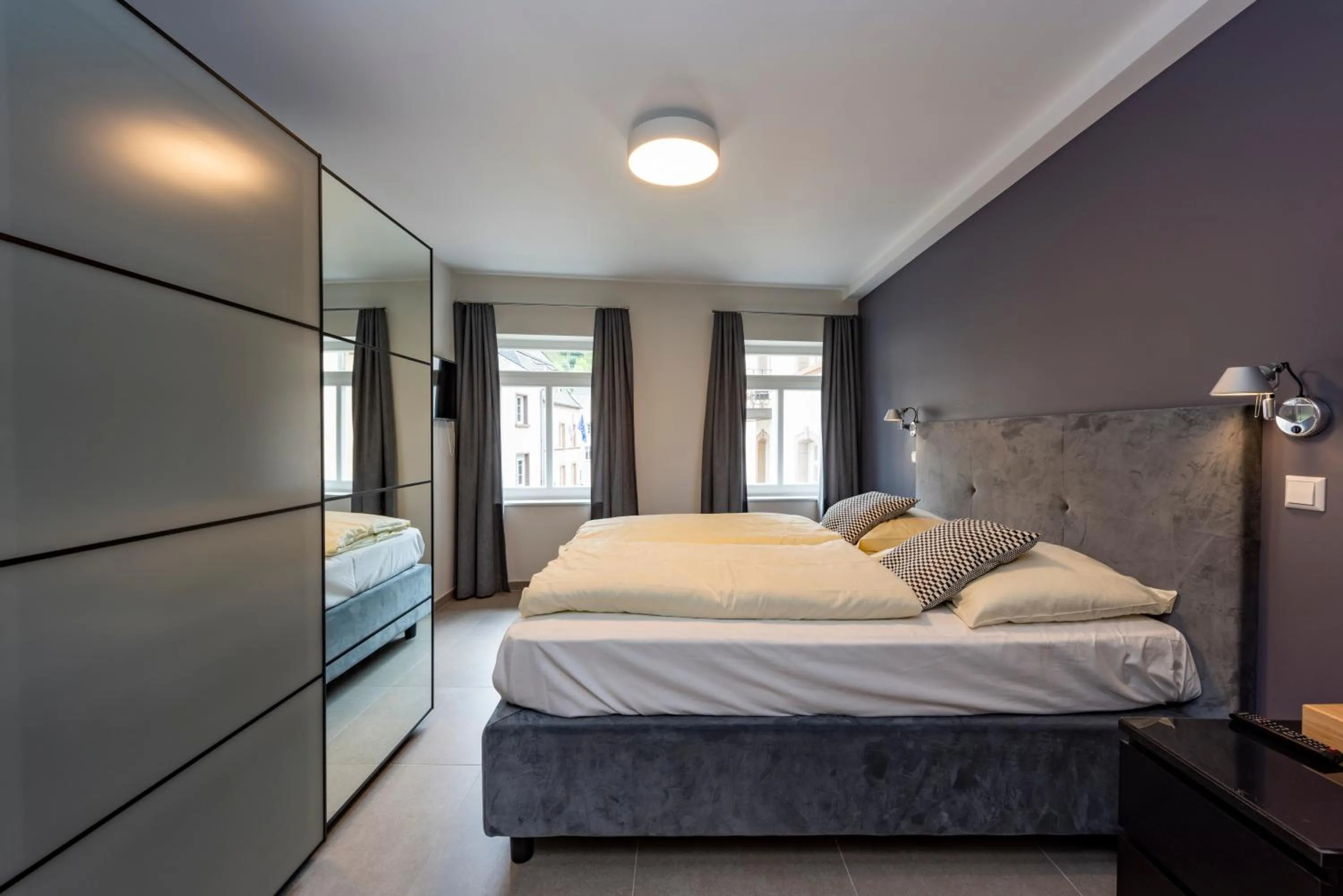 Bed in Hôtel - Restaurant " Victor Hugo"