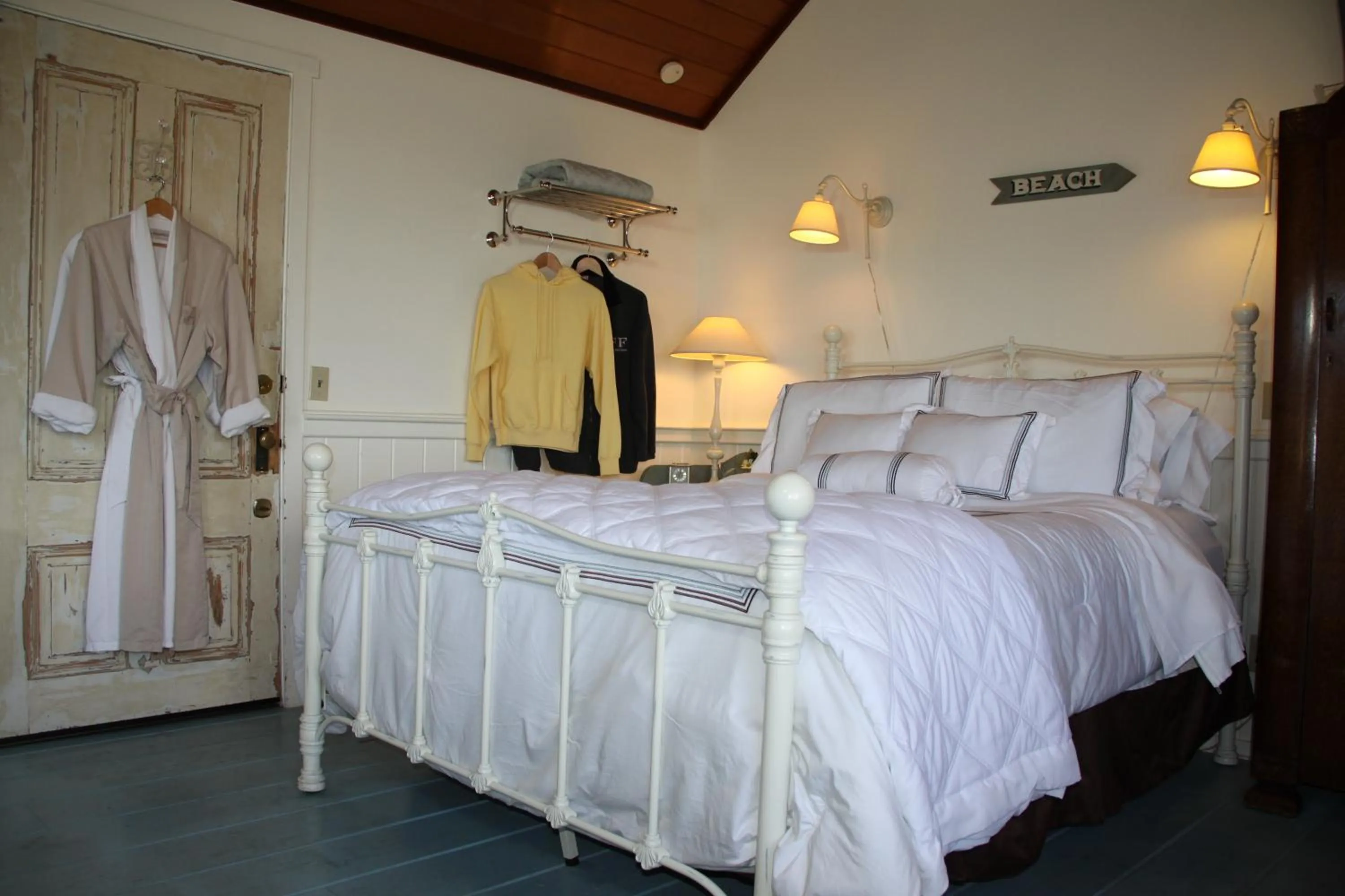 Bedroom, Bed in Elk Cove Inn & Spa