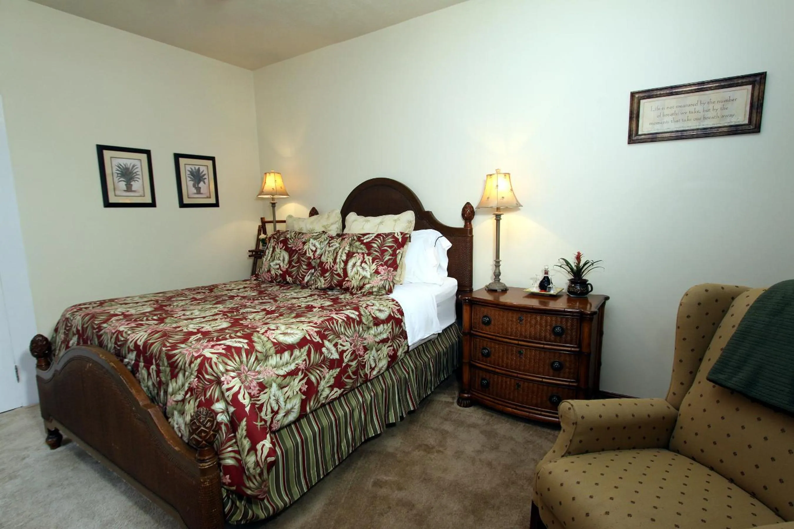 Bedroom, Bed in Elk Cove Inn & Spa