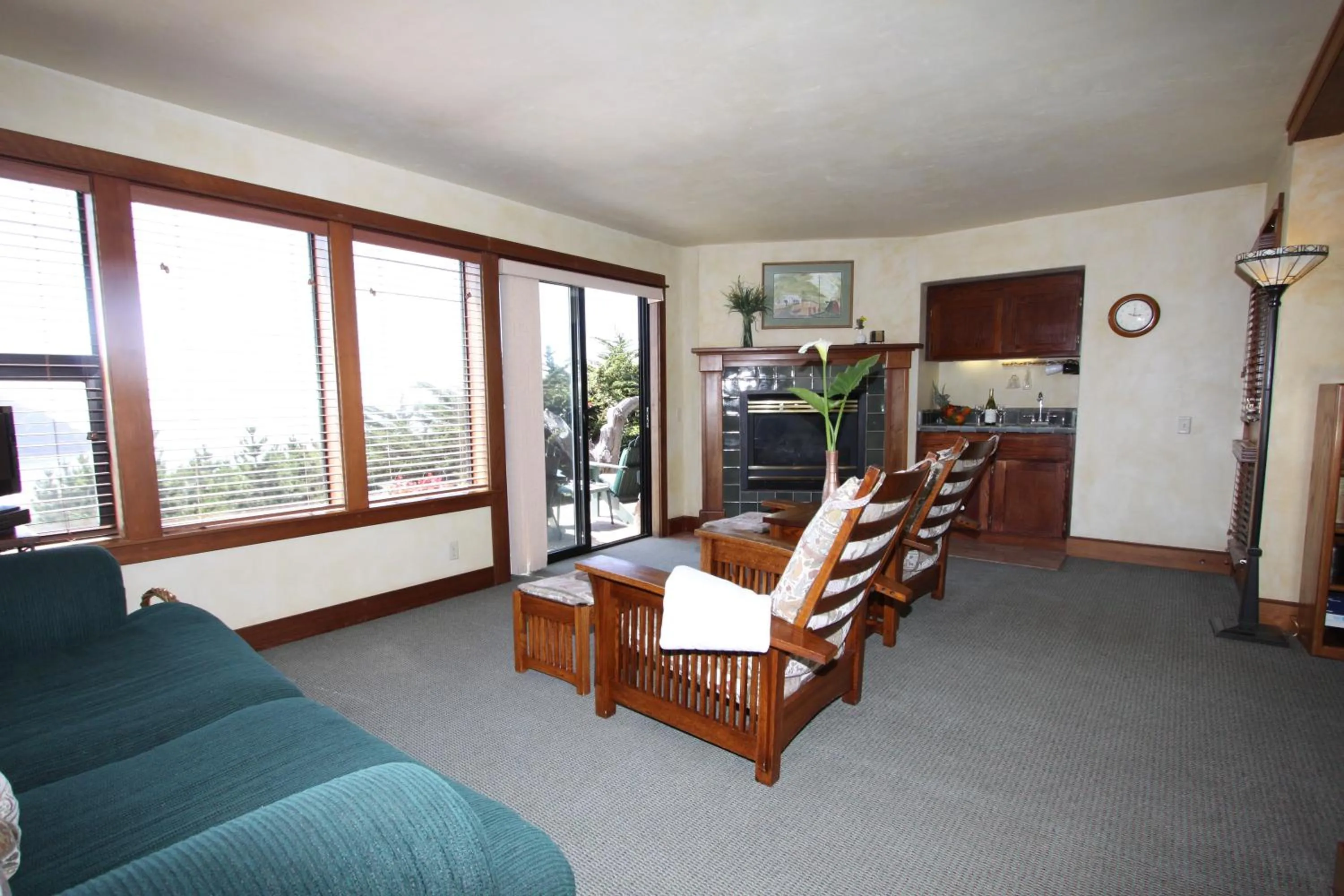 Seating area in Elk Cove Inn & Spa