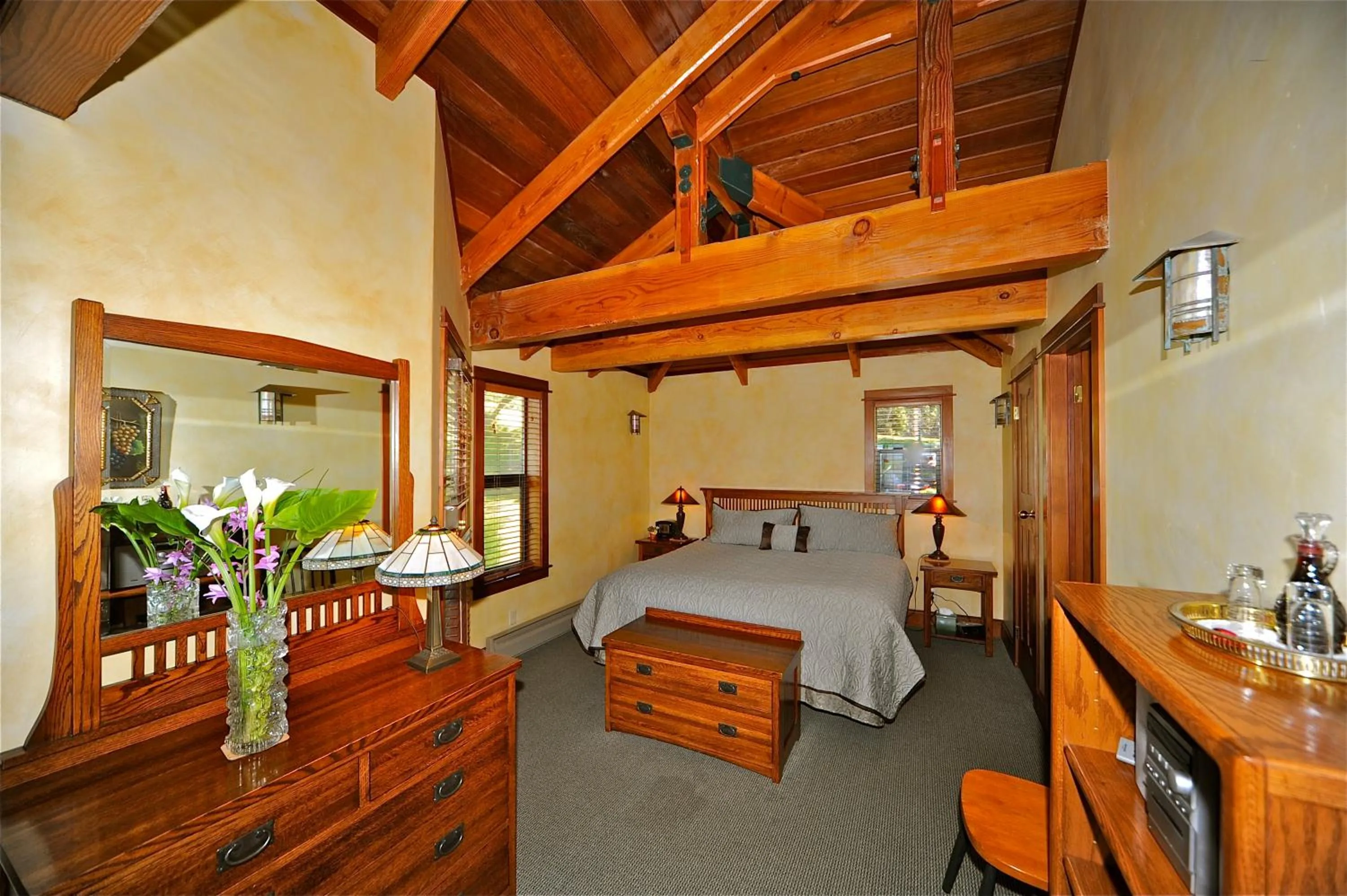Bedroom, Bed in Elk Cove Inn & Spa