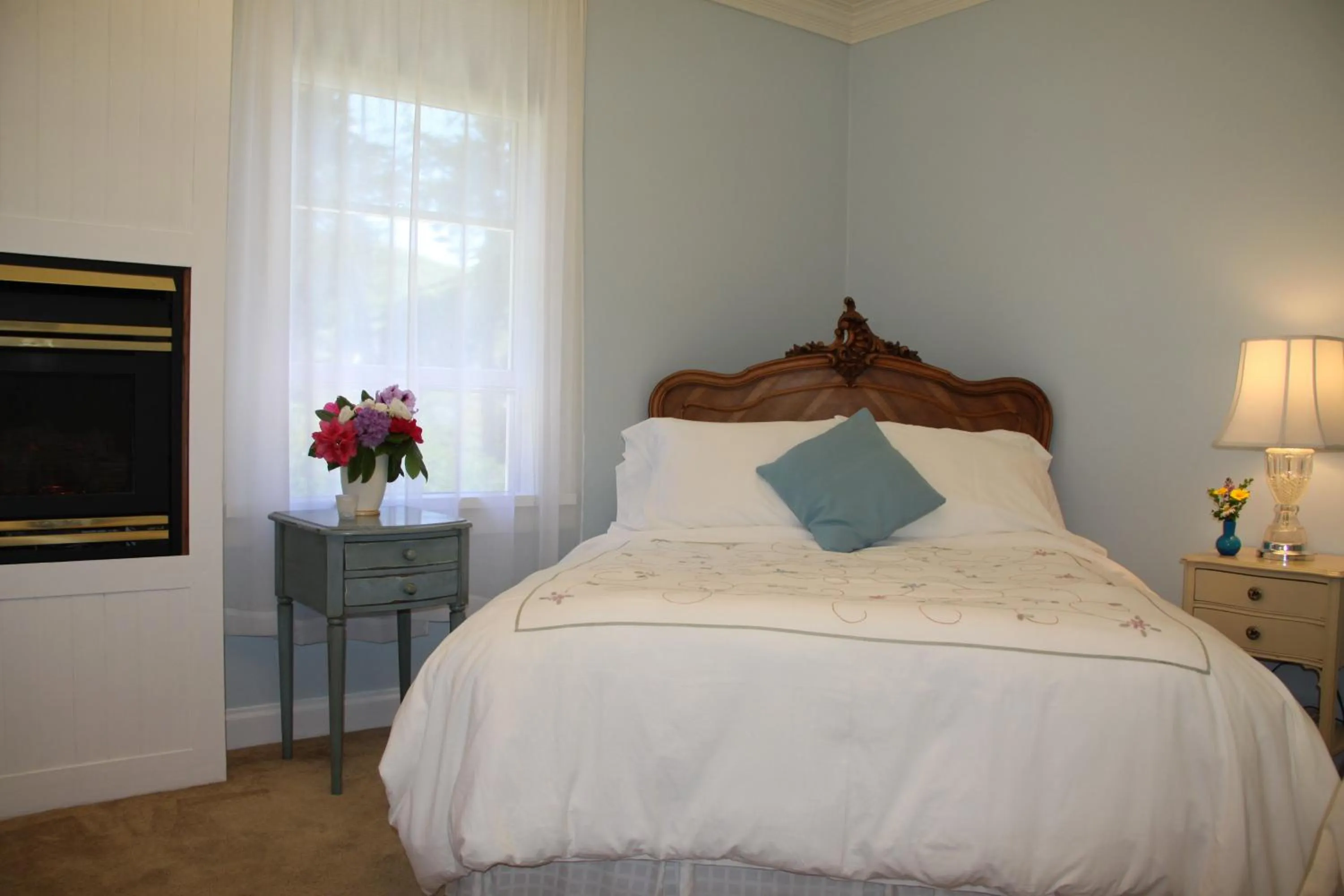 Bedroom, Bed in Elk Cove Inn & Spa