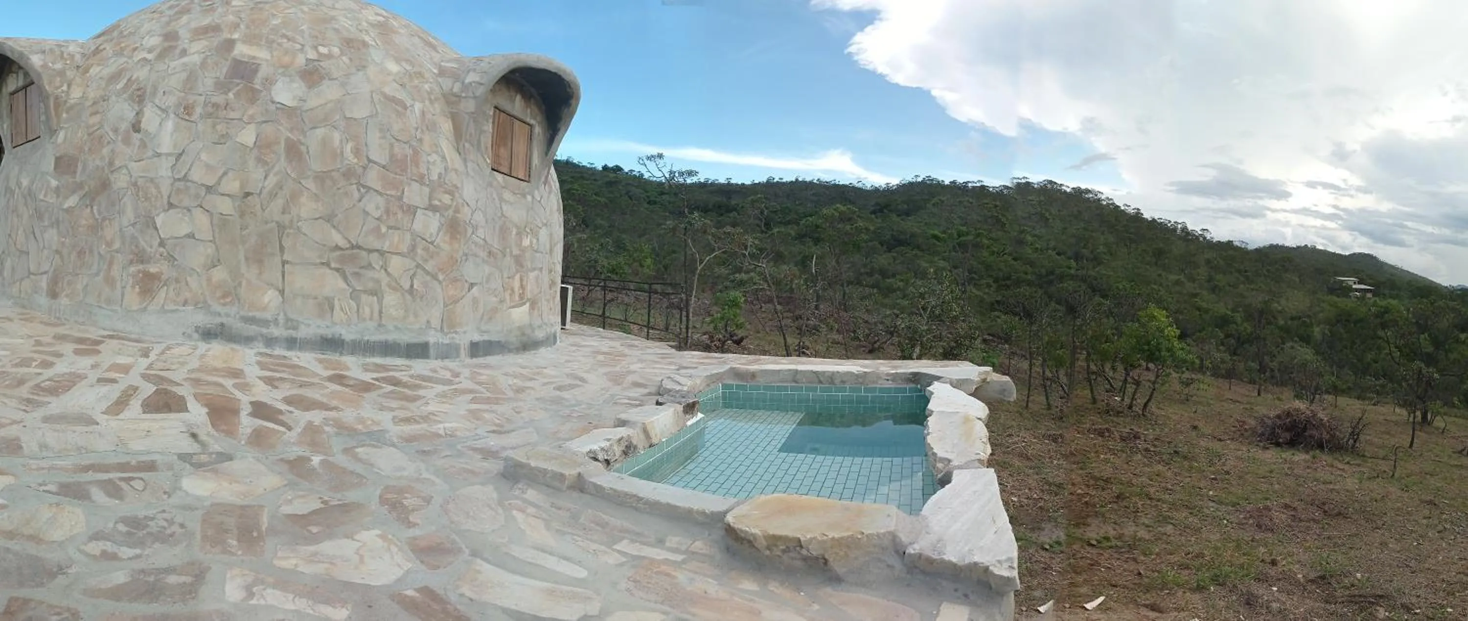 Swimming pool in Pousada Chalé da Montanha São Thomé das Letras