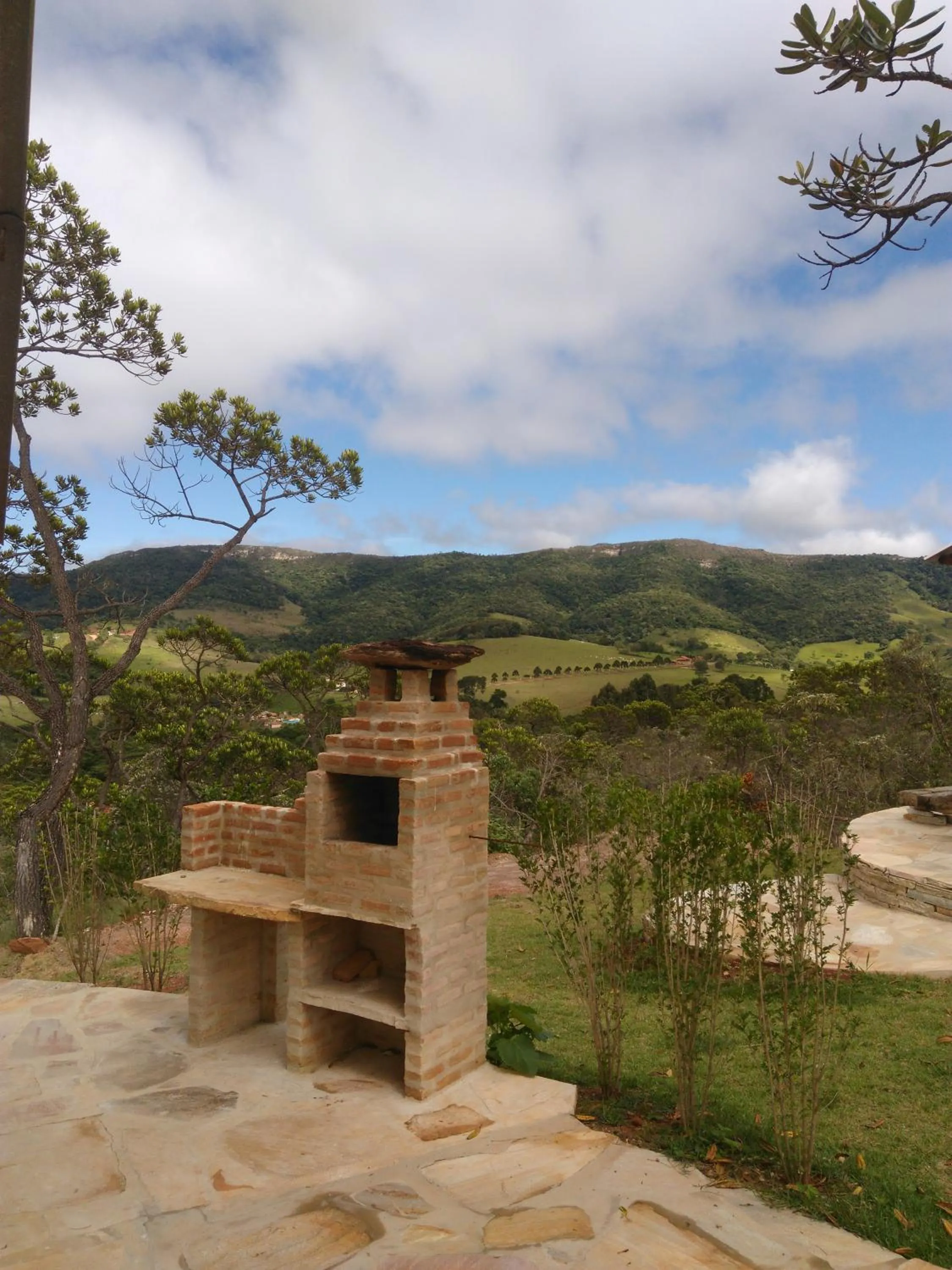 BBQ facilities in Pousada Chalé da Montanha São Thomé das Letras