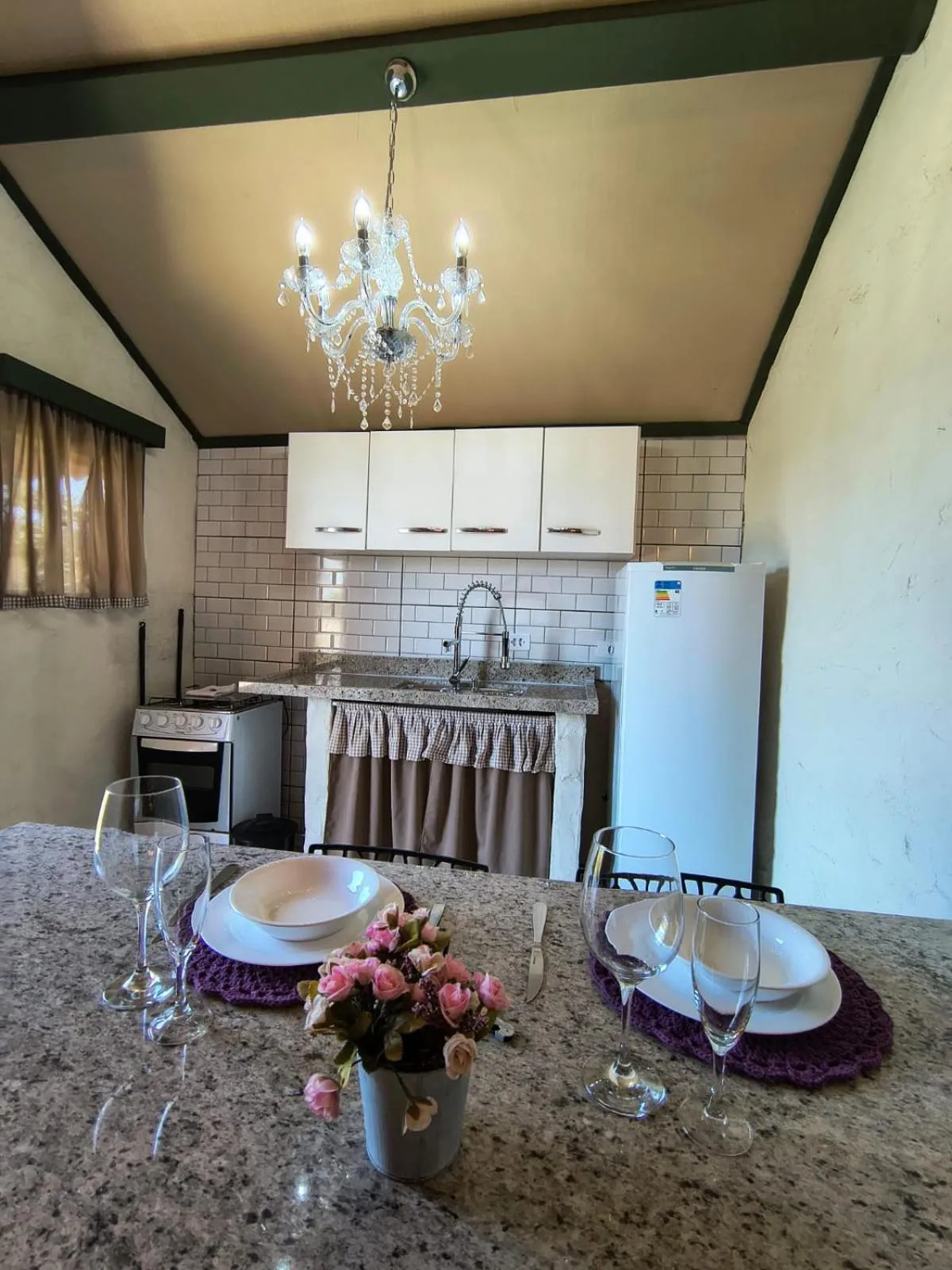 Kitchen or kitchenette in Pousada Chalé da Montanha São Thomé das Letras