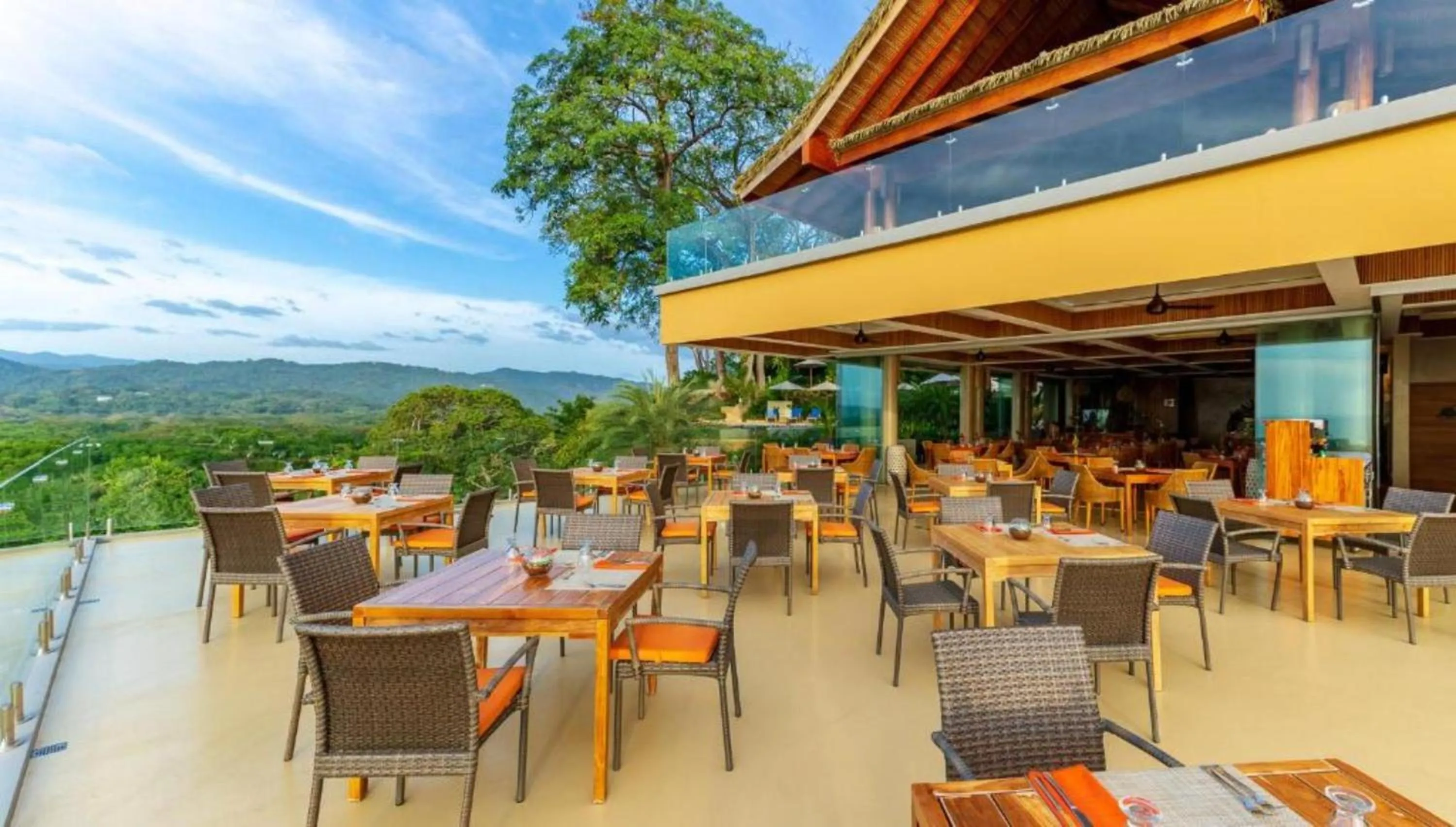 Restaurant/places to eat in Hotel Boutique Lagarta Lodge