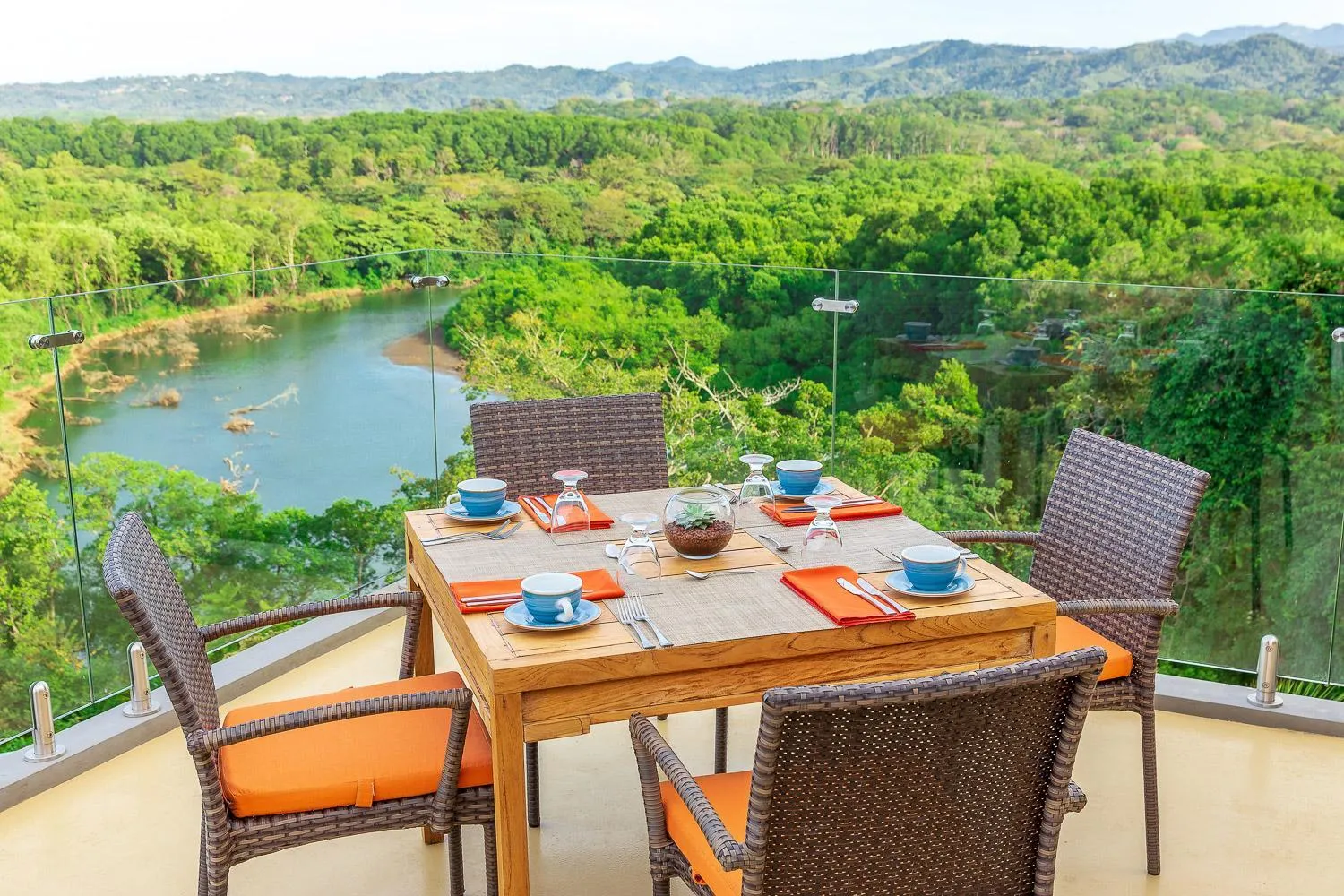 Restaurant/places to eat in Hotel Boutique Lagarta Lodge