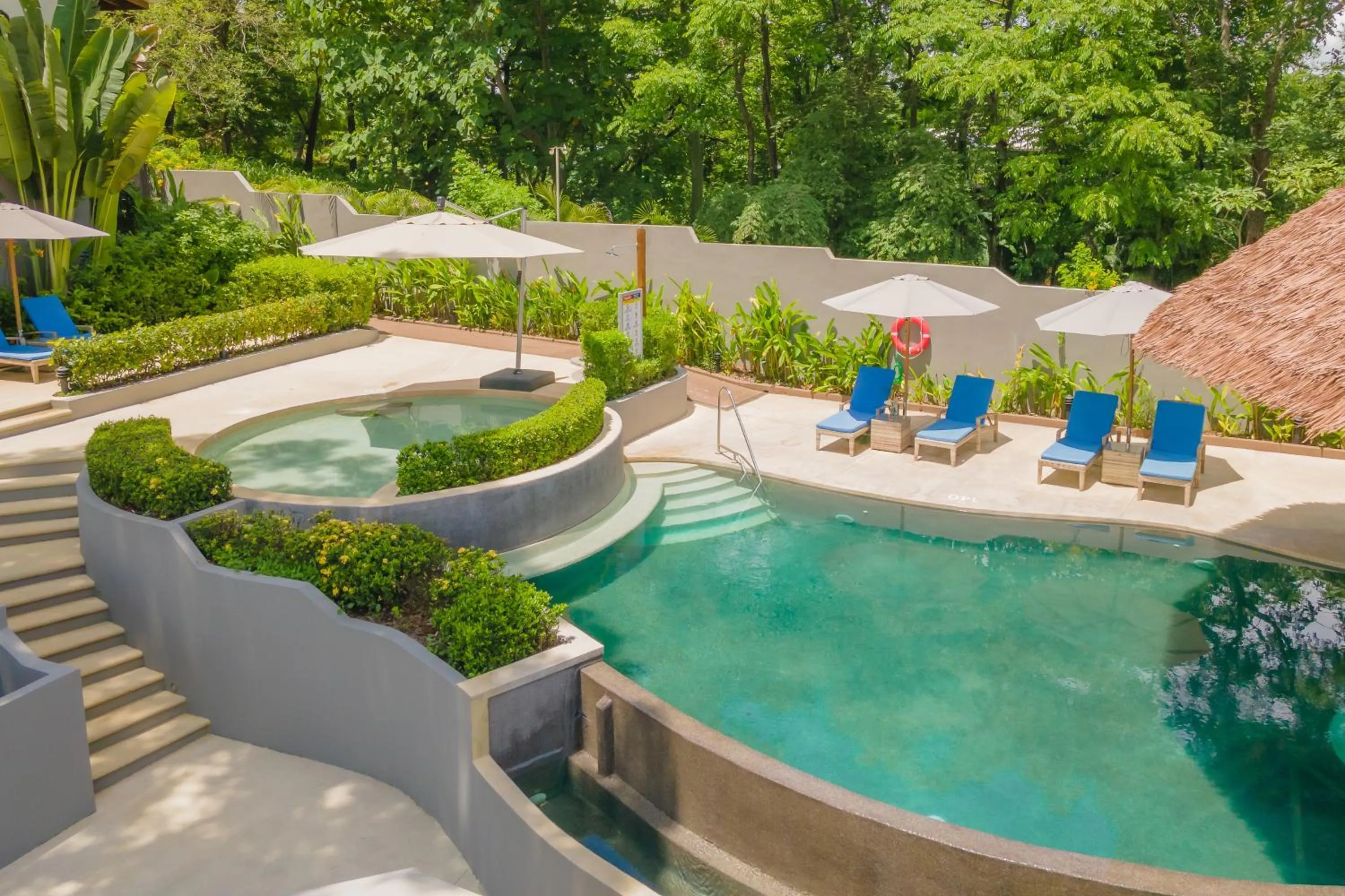 Swimming pool in Hotel Boutique Lagarta Lodge