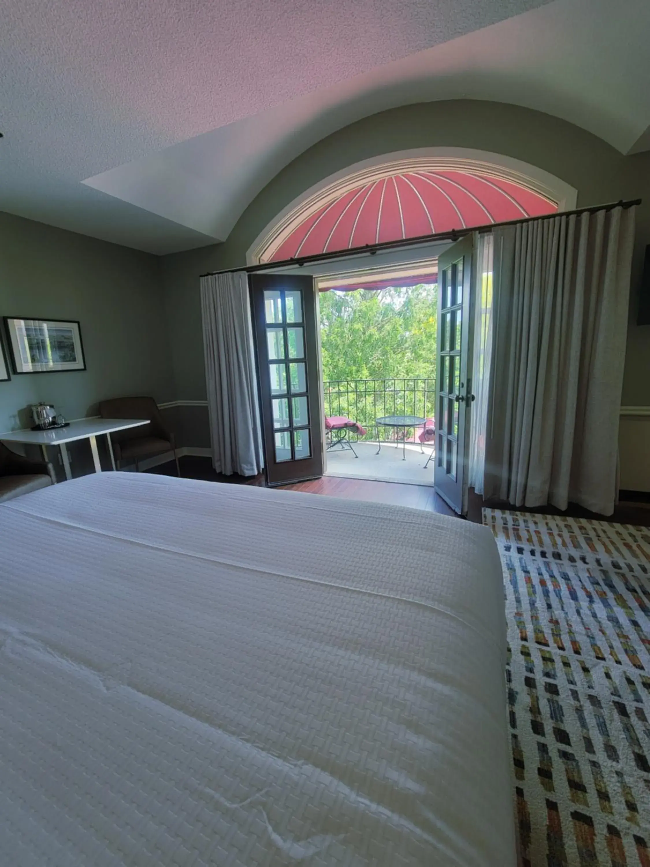 Bedroom, Bed in La Tourelle Inn & Spa Bedroom, Bed in La Tourelle Inn & Spa