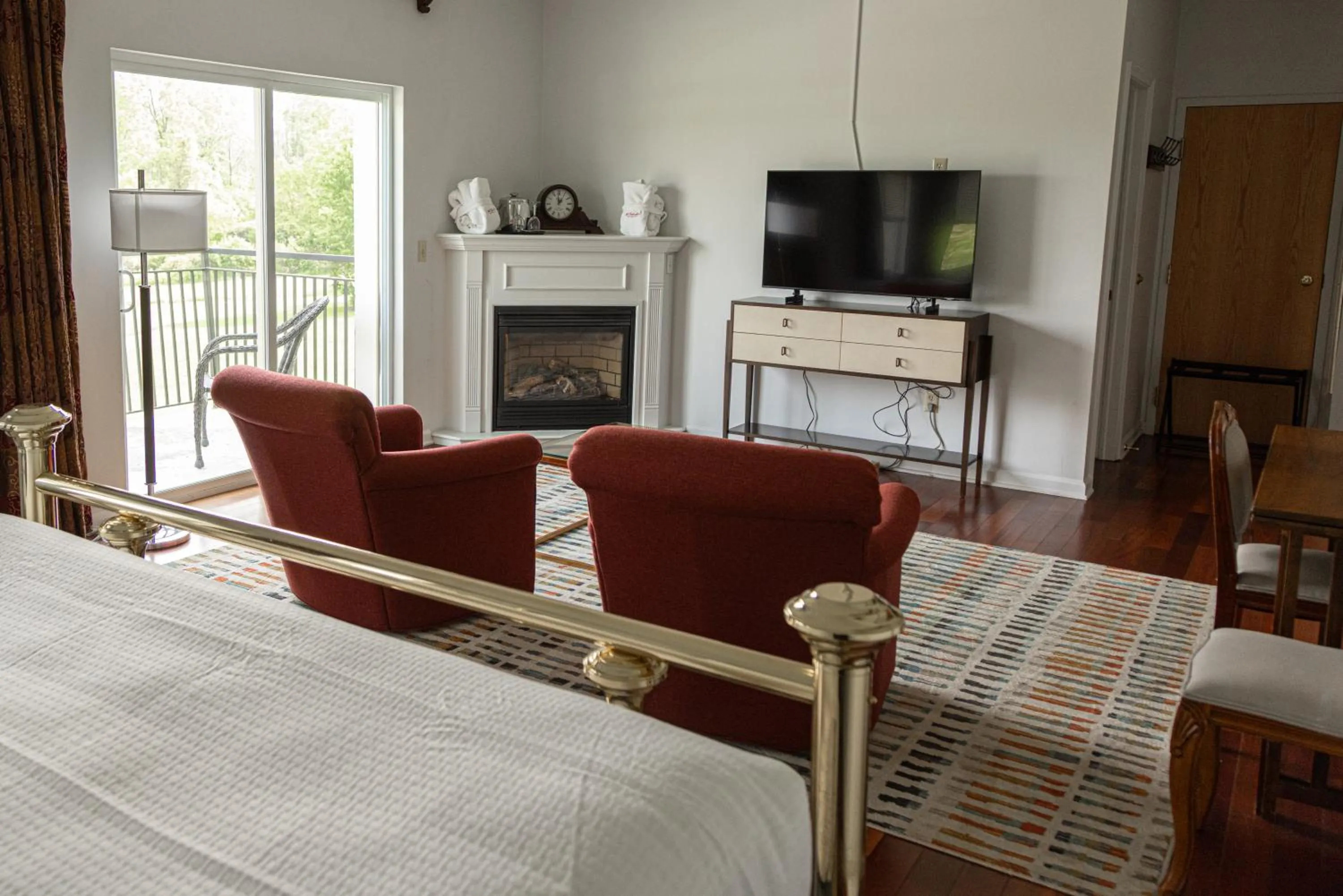Bedroom, Bed in La Tourelle Inn & Spa