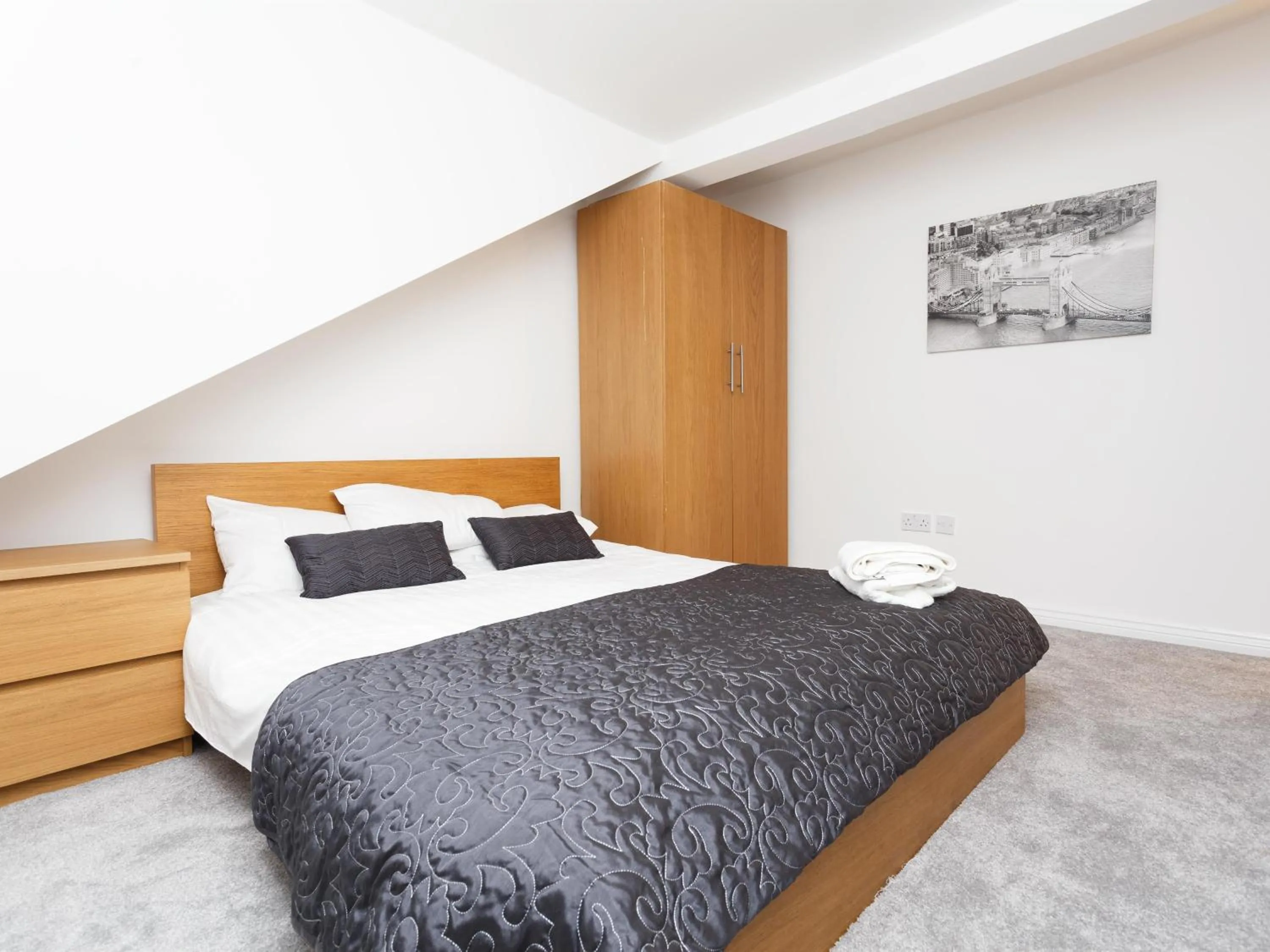 Bedroom in Ruth Apartments