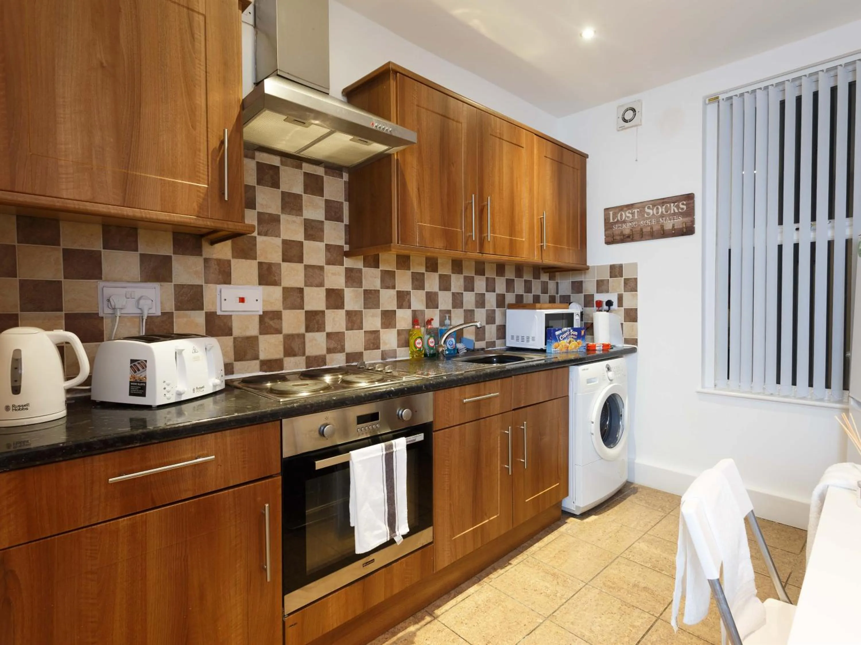 Dining area in Ruth Apartments