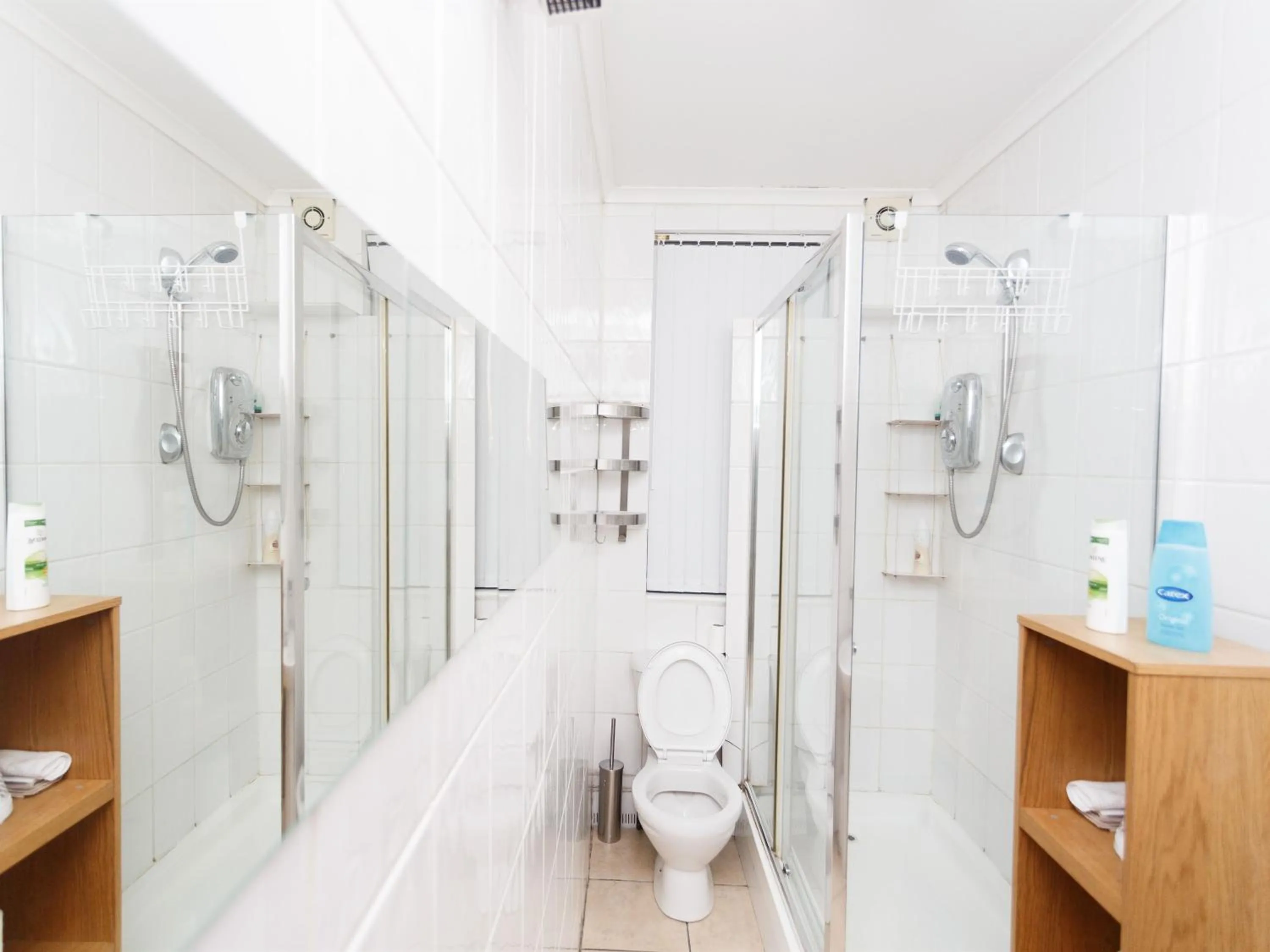 Bathroom in Ruth Apartments