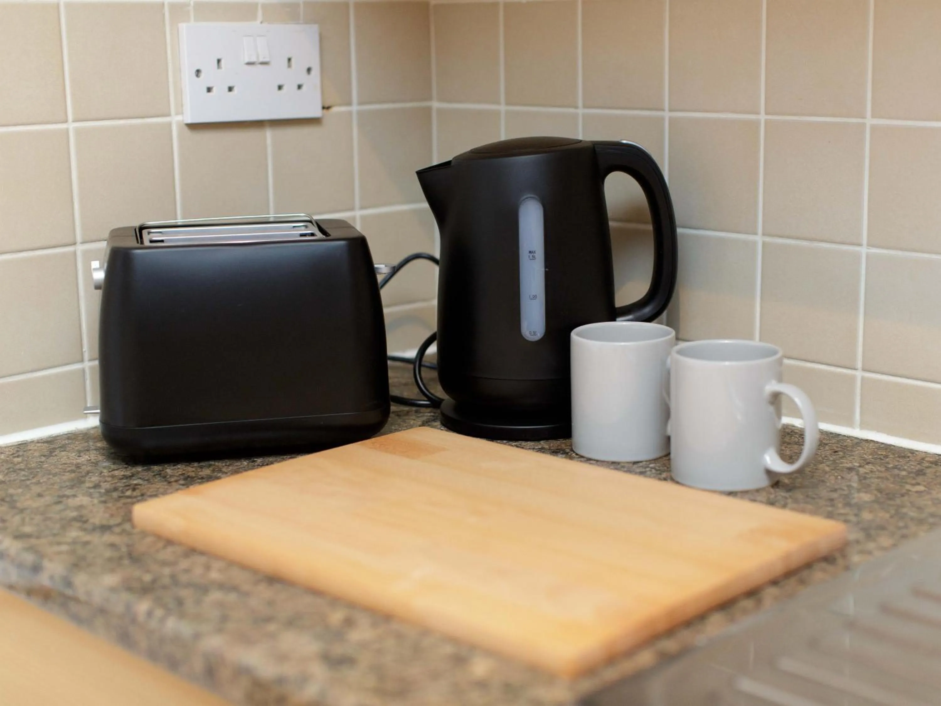 Kitchen or kitchenette in Ruth Apartments