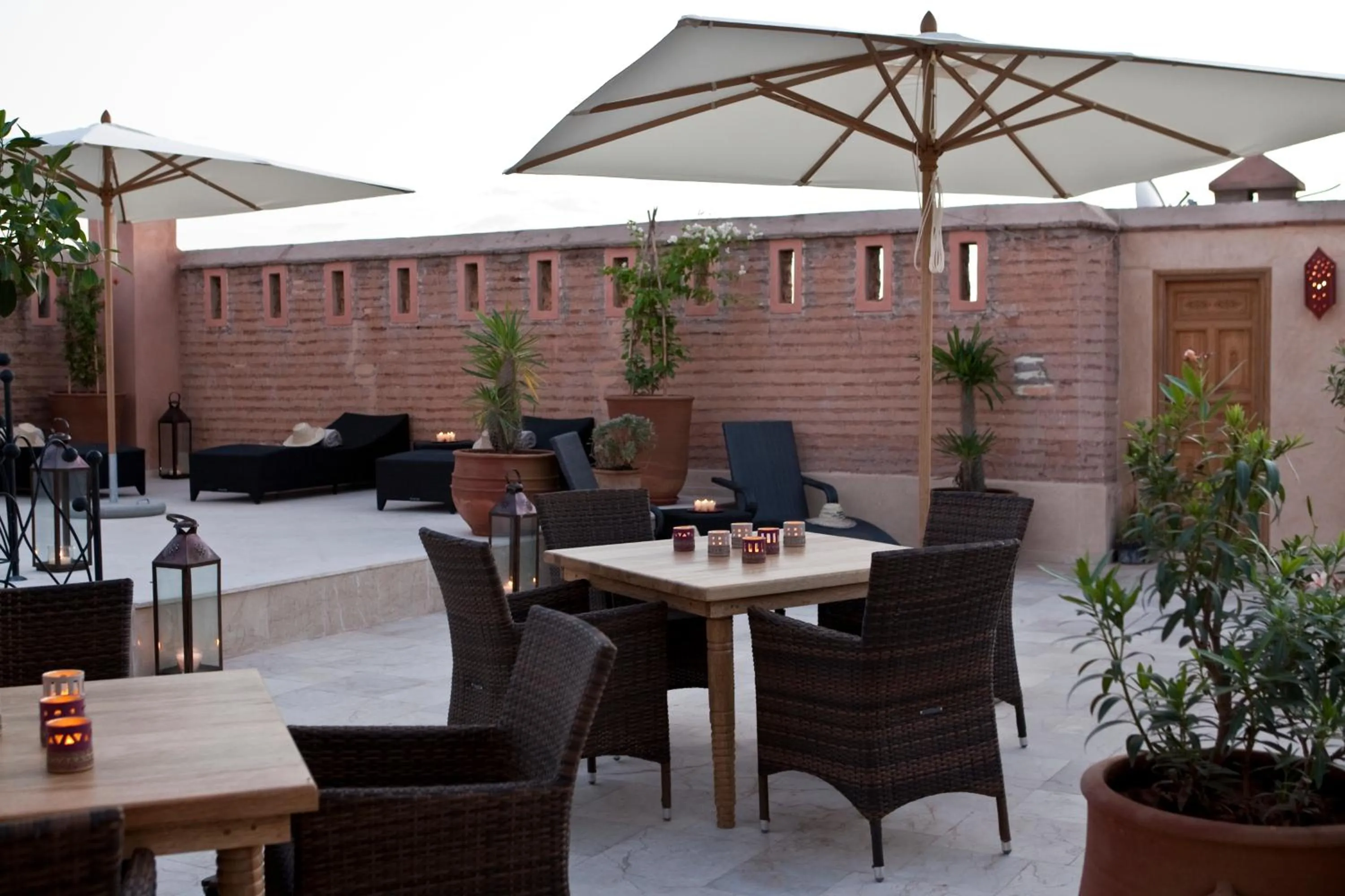 Restaurant/places to eat in Riad Siwan