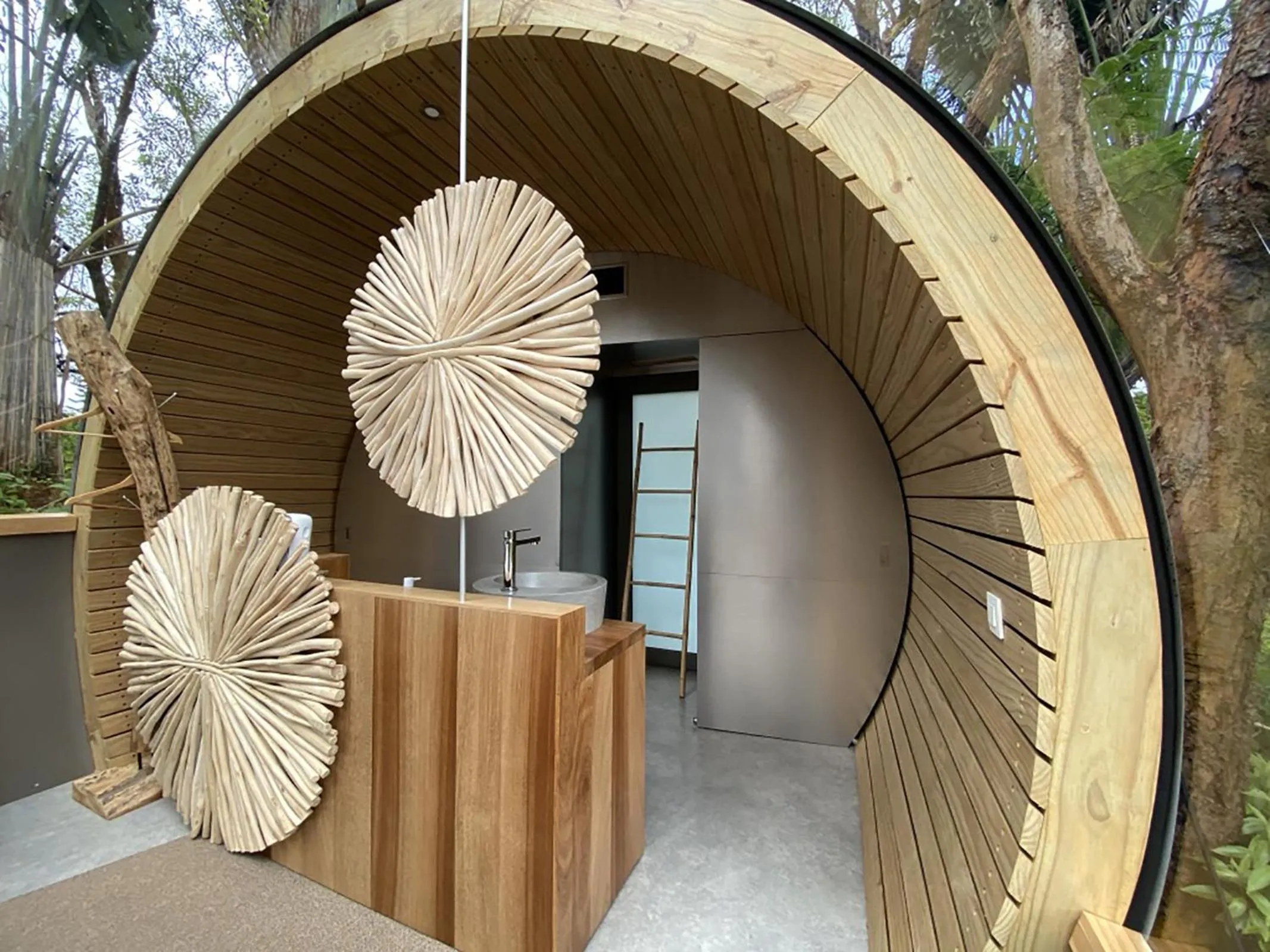 Bathroom in Bubble Lodge Bois Chéri Plantation