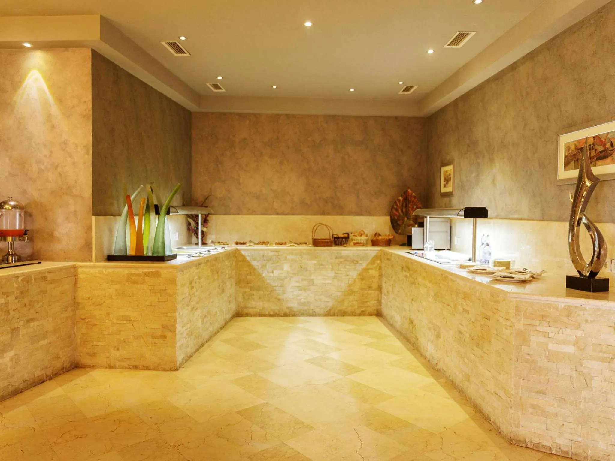 Restaurant/places to eat in Hotel Eden Bel Abbes