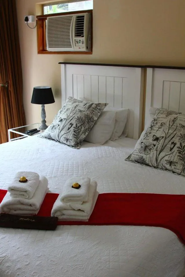 Bedroom, Bed in Hunters B&B