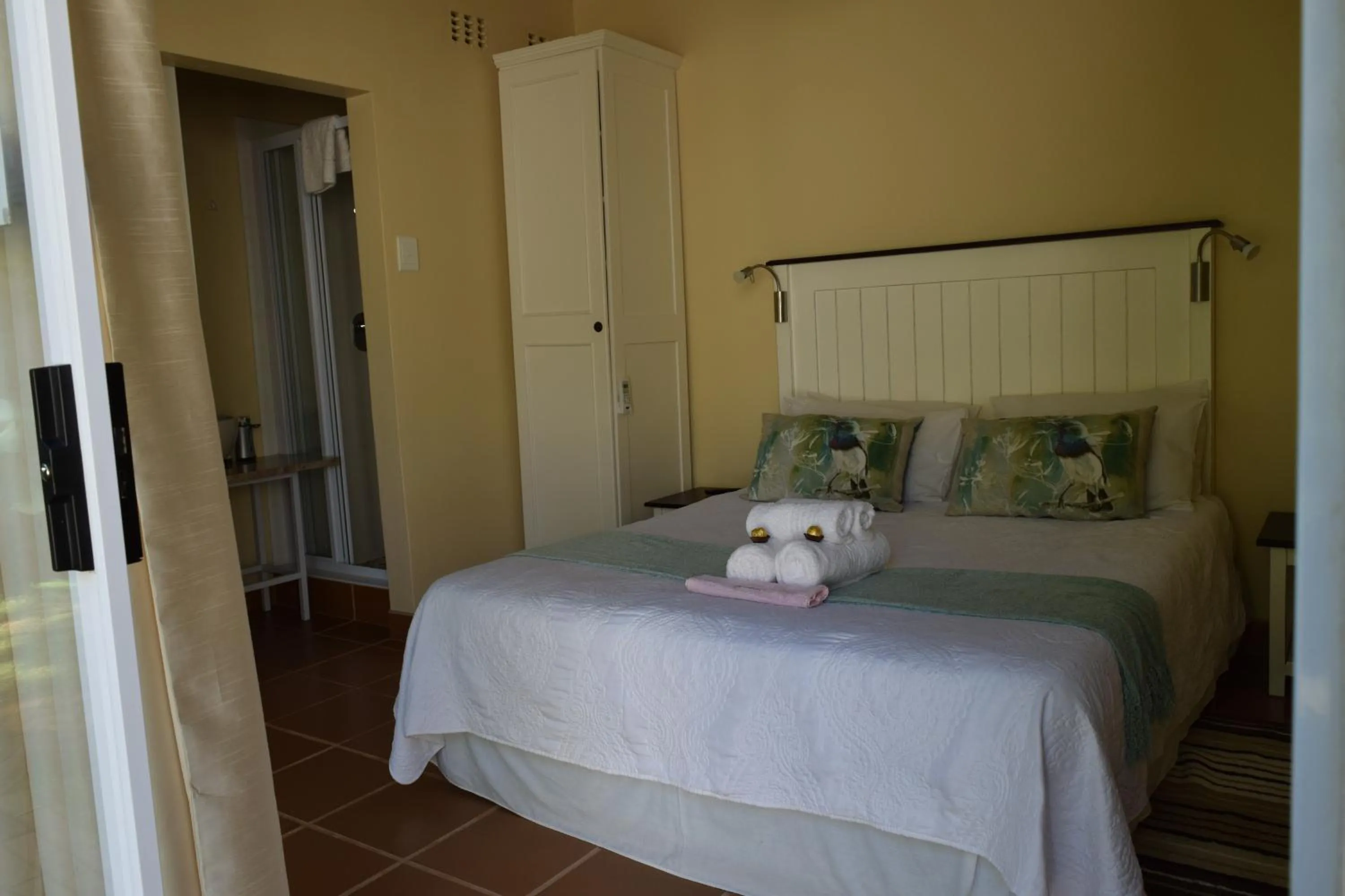 Patio, Bed in Hunters B&B