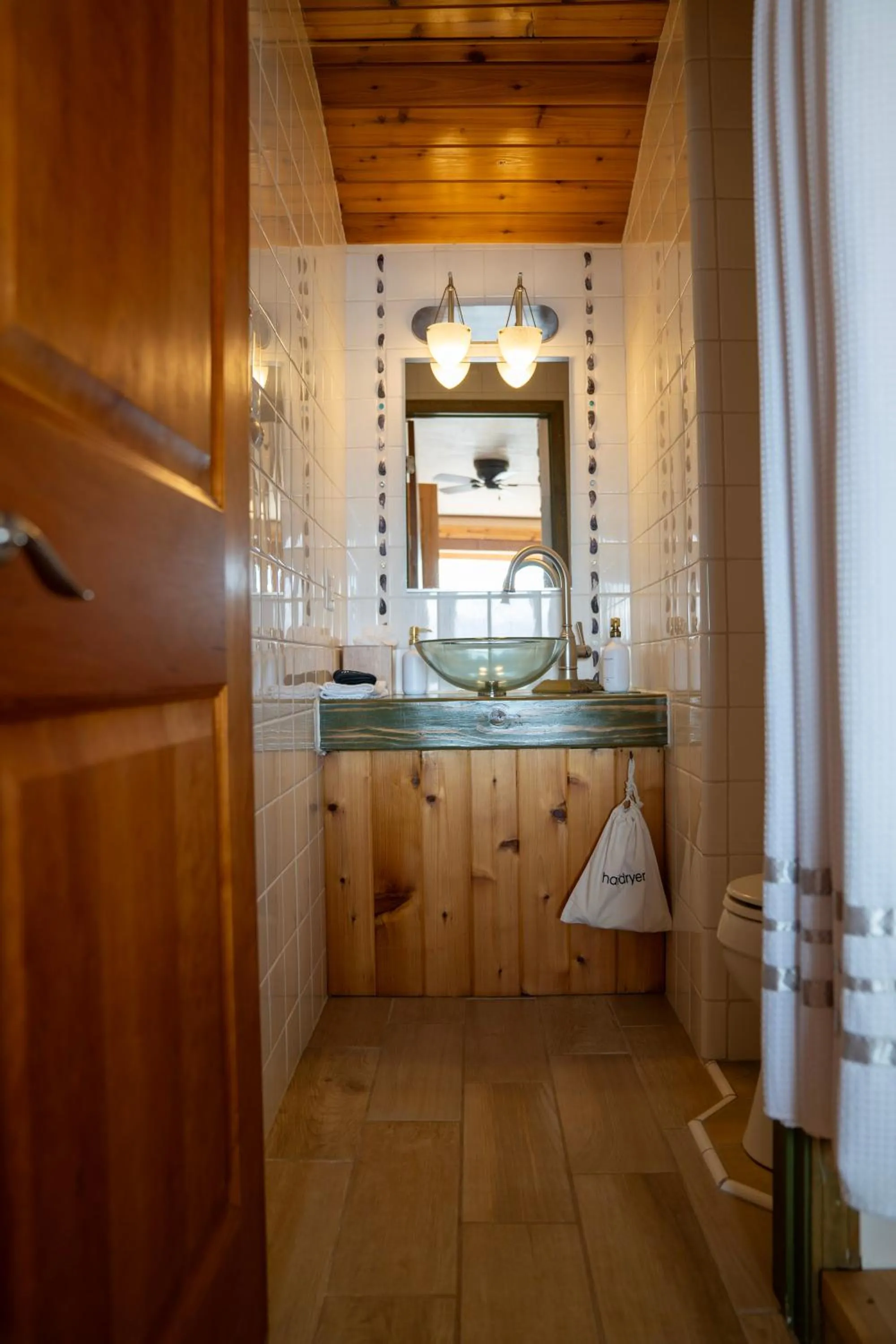 Bathroom in Homer Inn & Spa