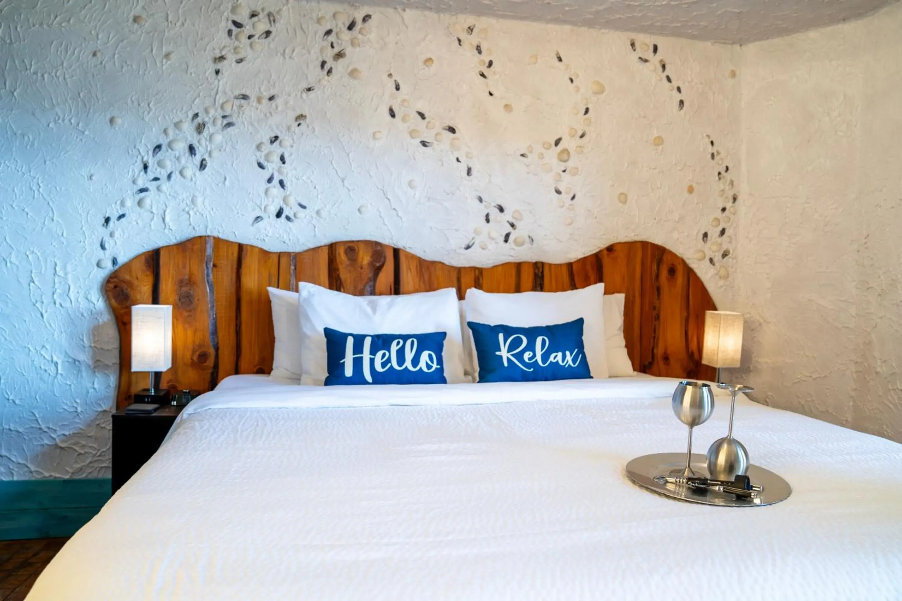 Bed in Homer Inn & Spa Bed in Homer Inn & Spa