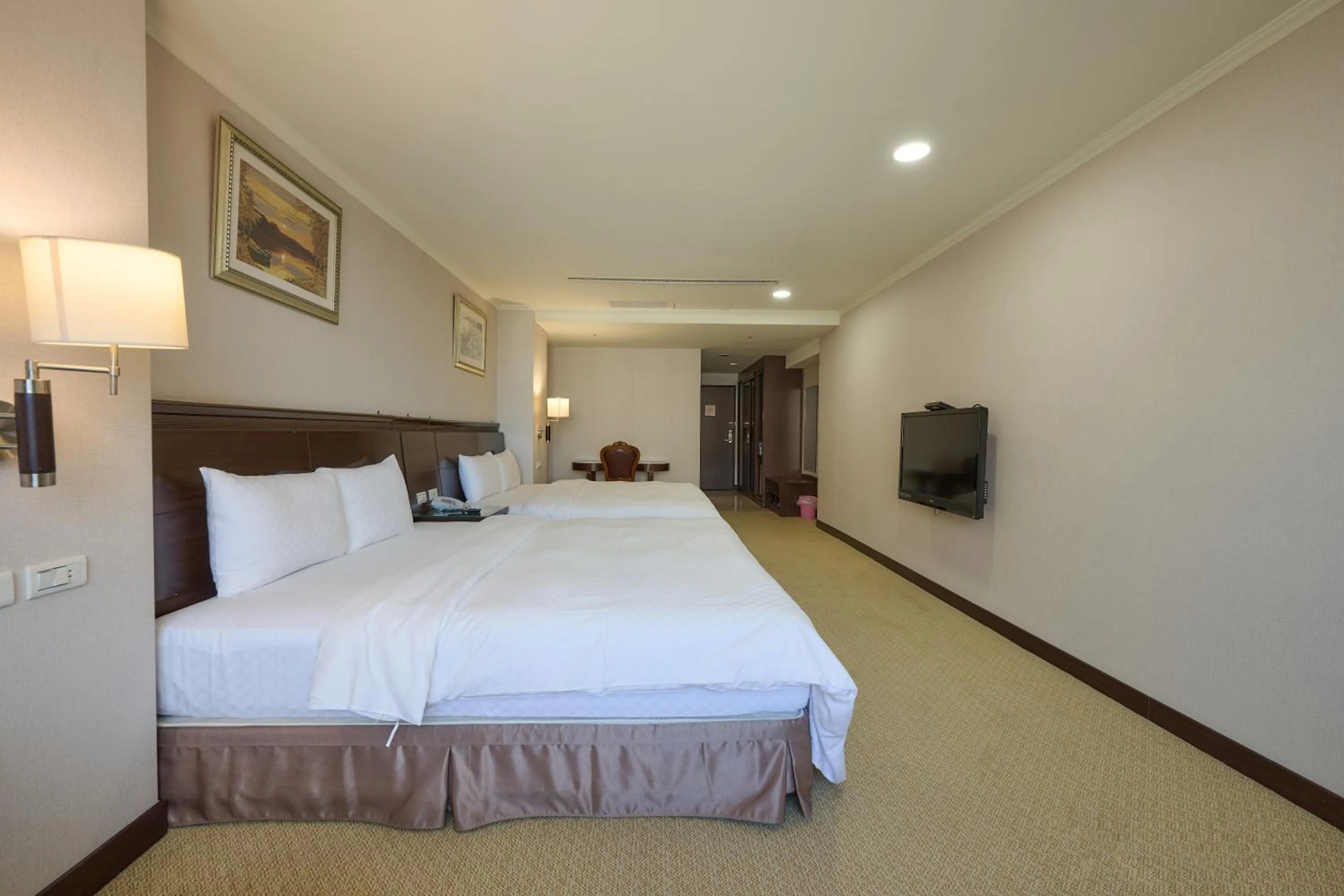 Bedroom, Bed in Chong Yu Hotel