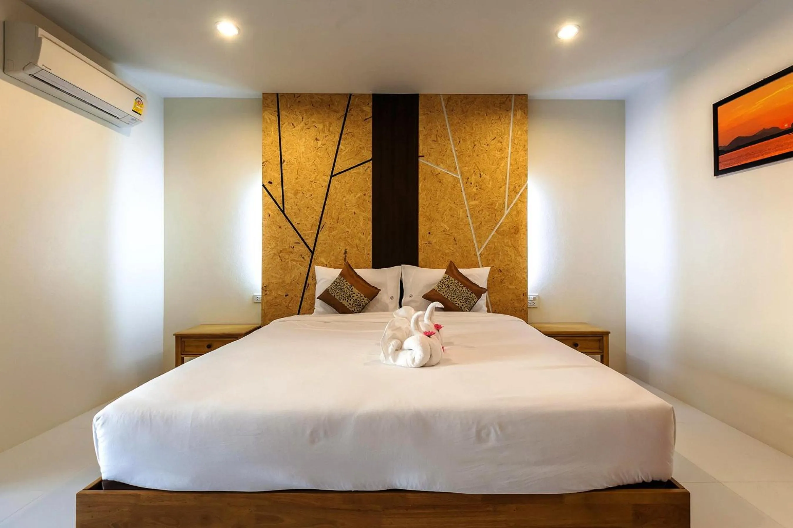 Photo of the whole room, Bed in JS Residence Krabi