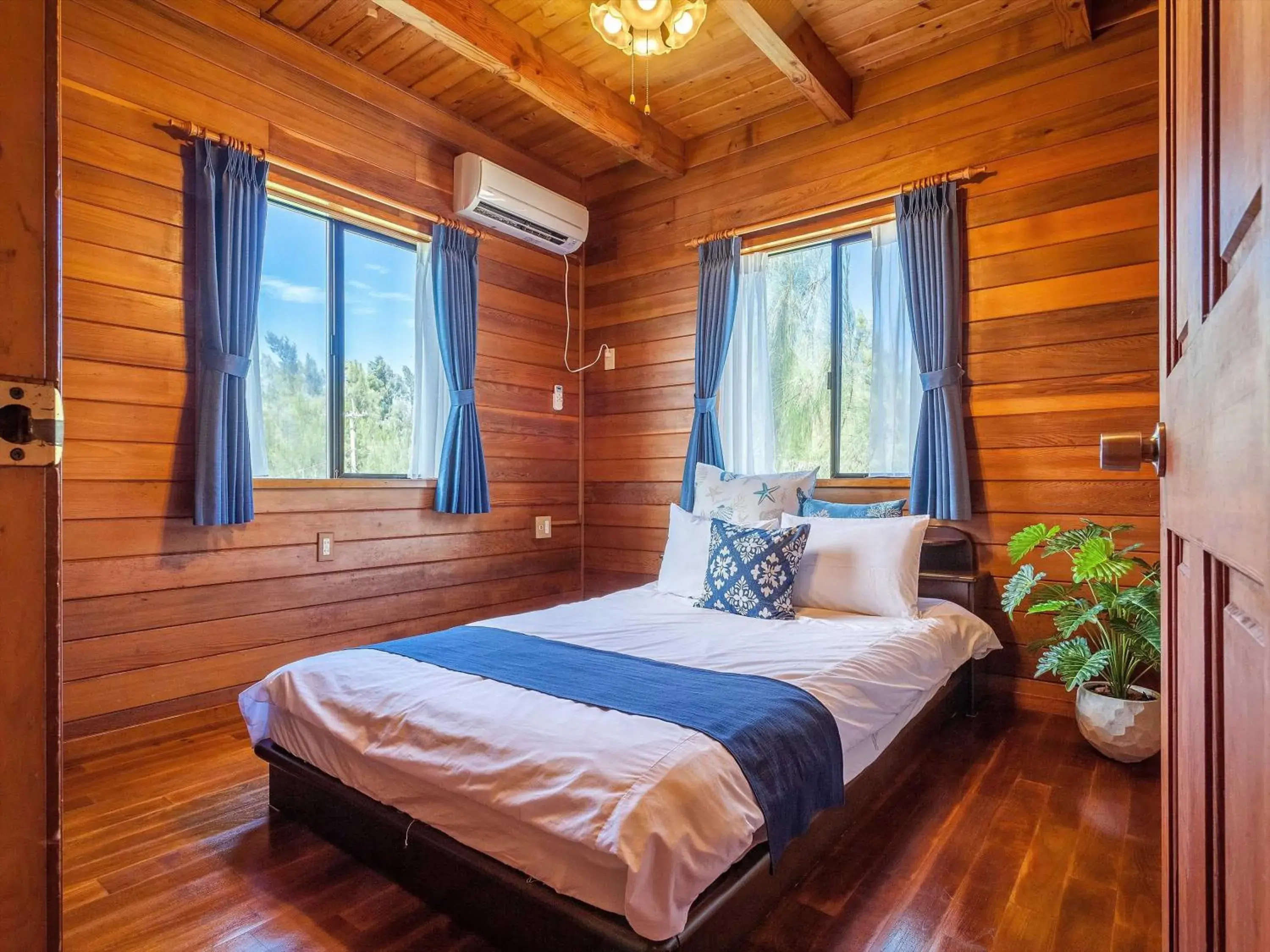 Photo of the whole room, Bed in Kariyushi Condominium Resort Yuudekiya Photo of the whole room, Bed in Kariyushi Condominium Resort Yuudekiya