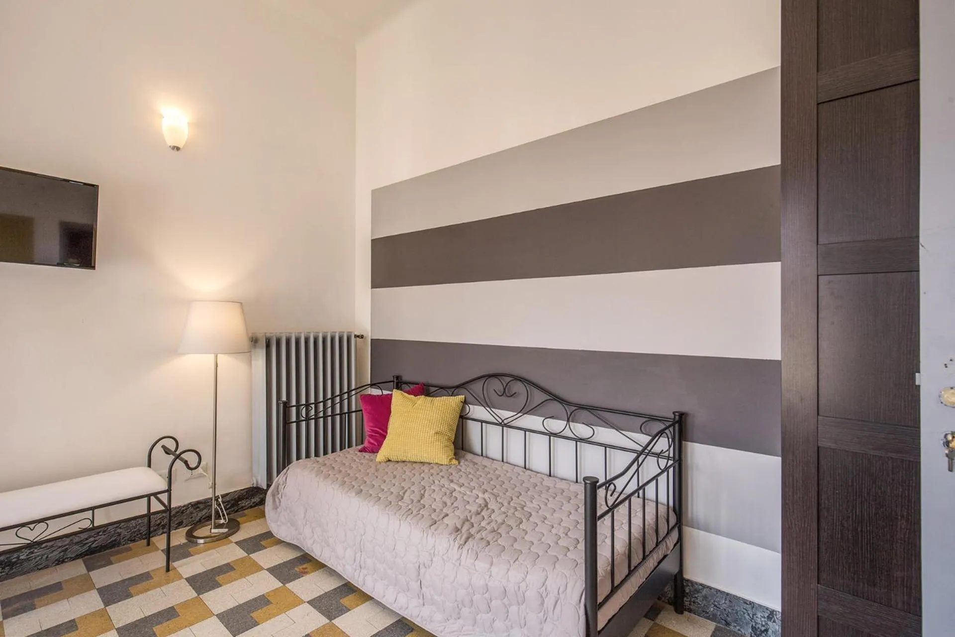 AwesHomeItaly - Bay Windows Apartment