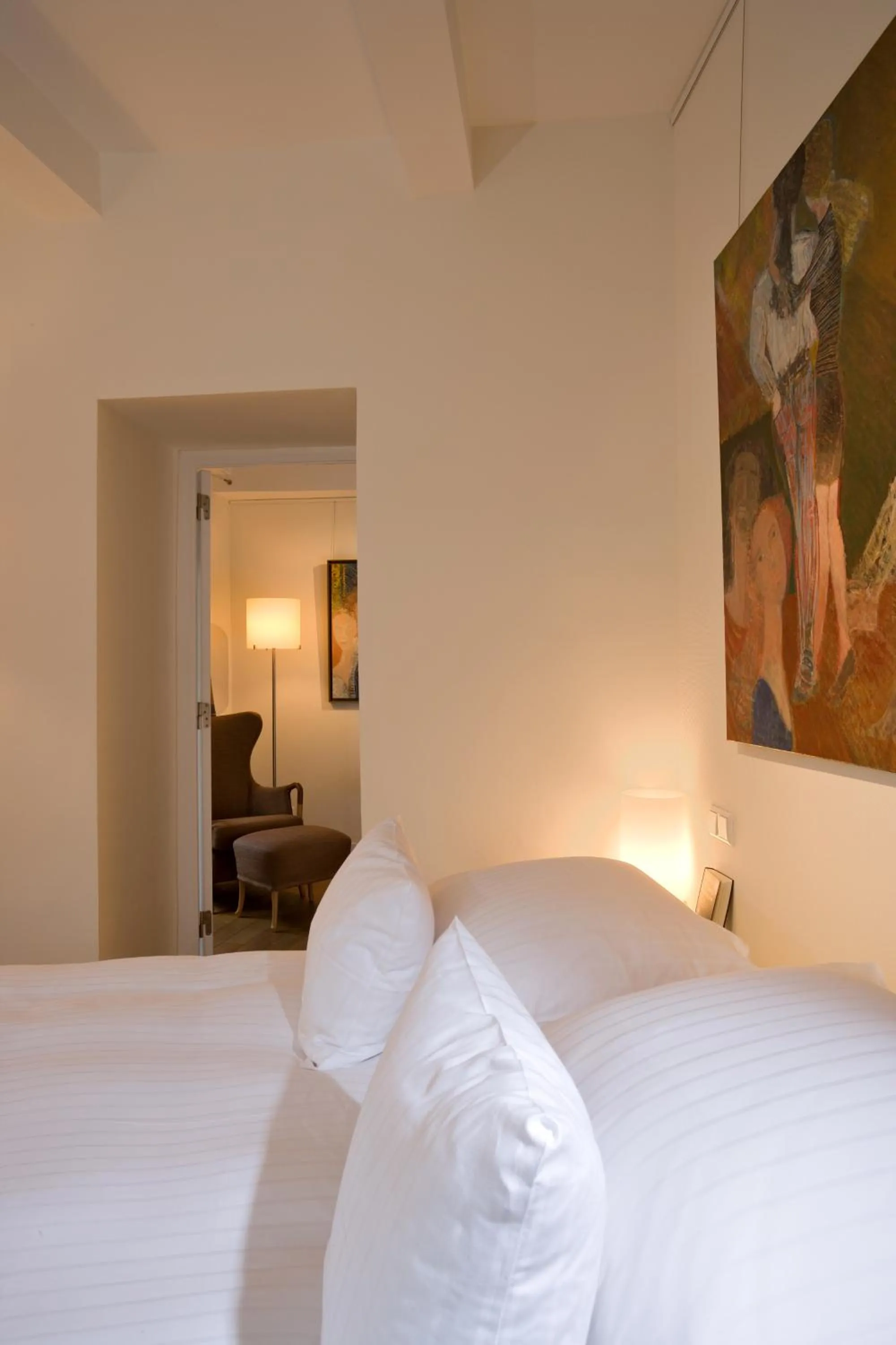 Bed in Hotel Parc Beaux Arts