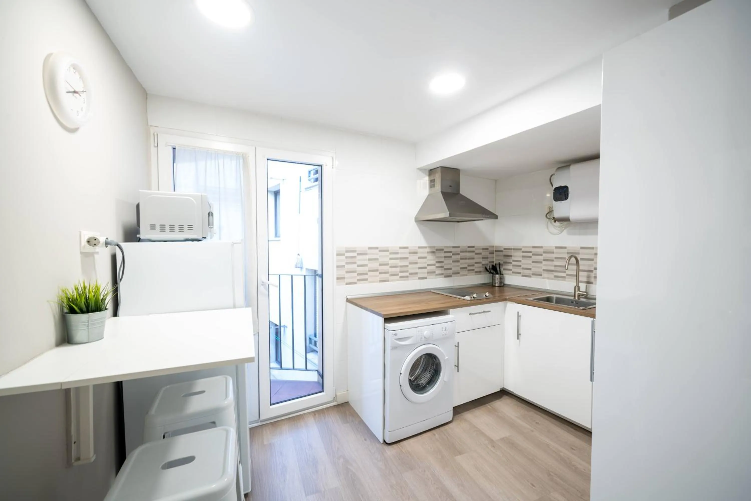 toaster in Apartamentos GO - Leopoldo Cano Center