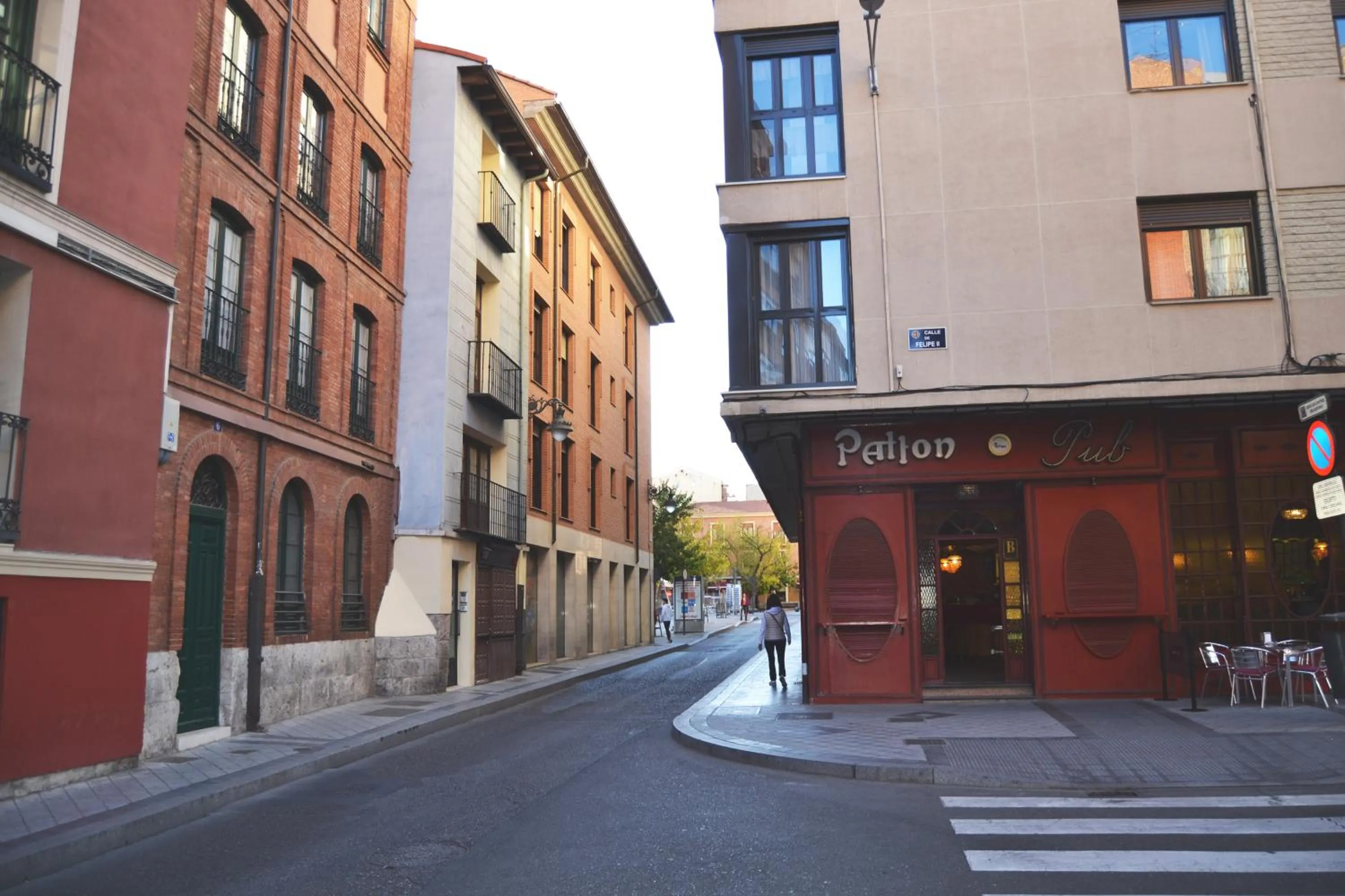 Property building in Apartamentos GO - Leopoldo Cano Center