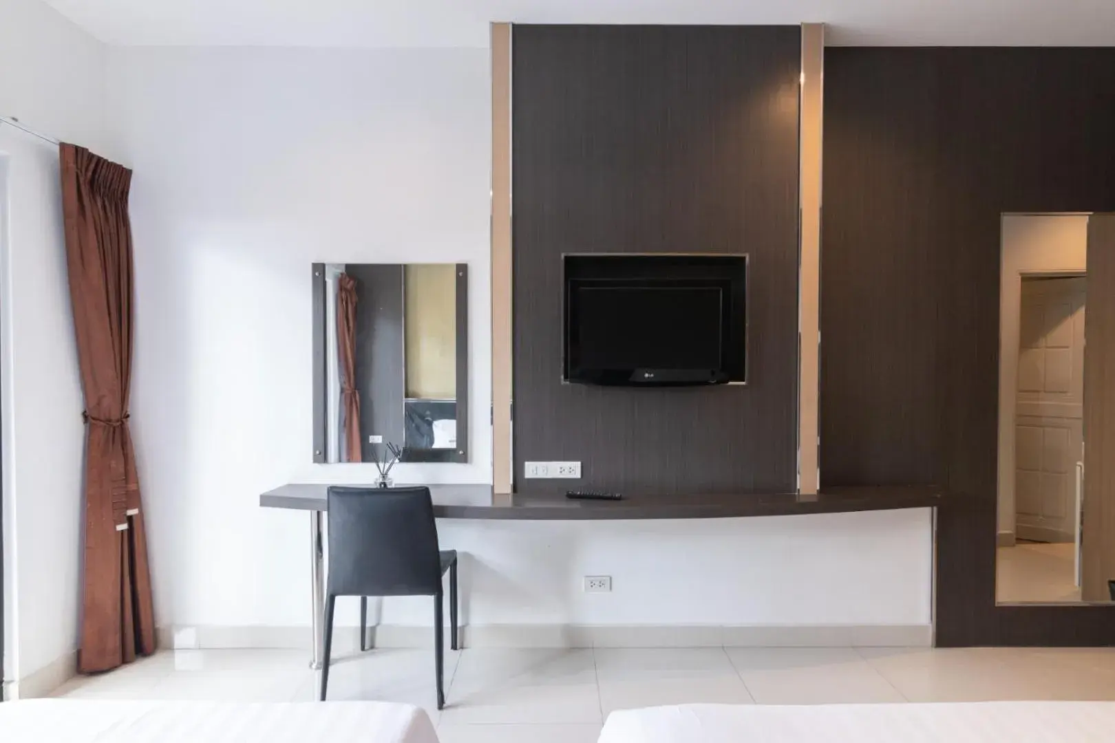 Guests, TV/Entertainment Center in Tribe Pattaya SHA certificated