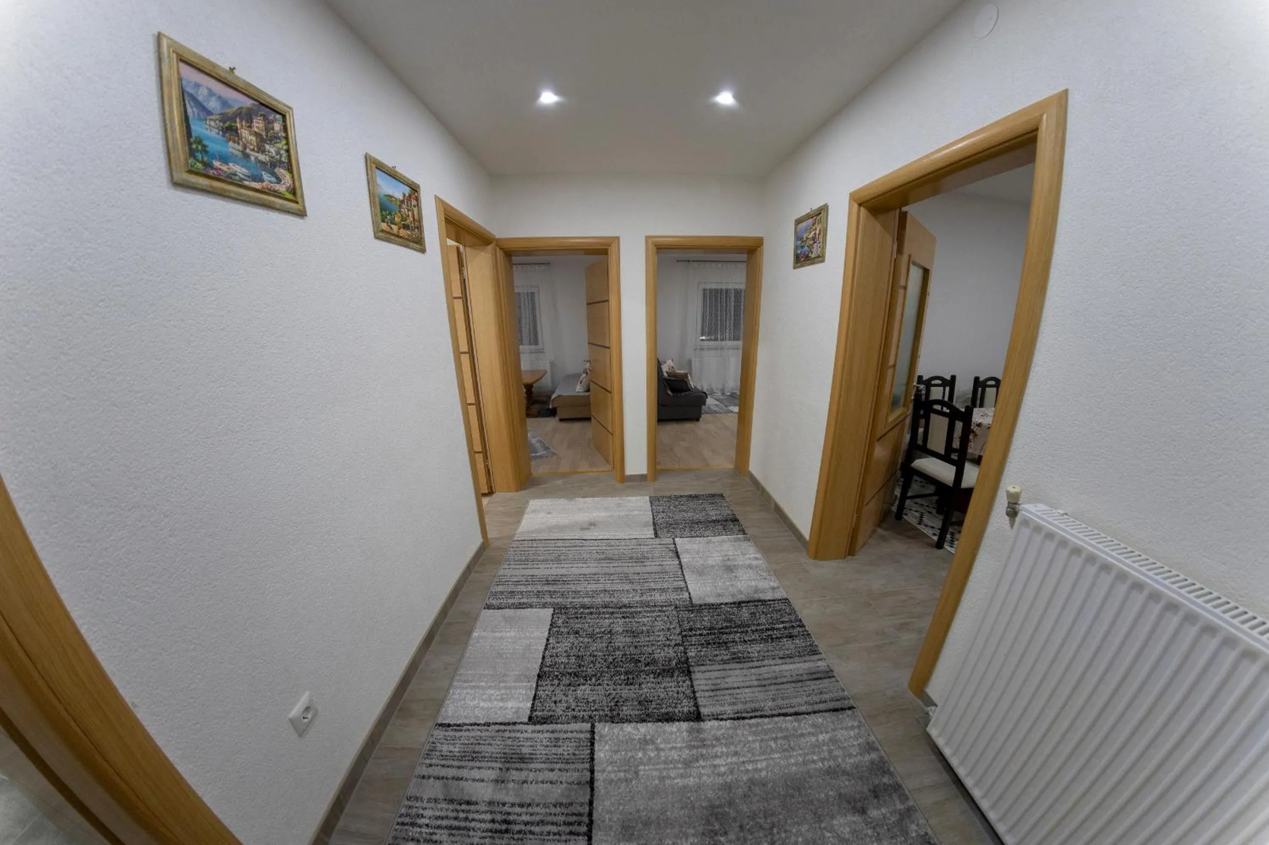 Three-Bedroom Apartment in Apartments Aqua Resa
