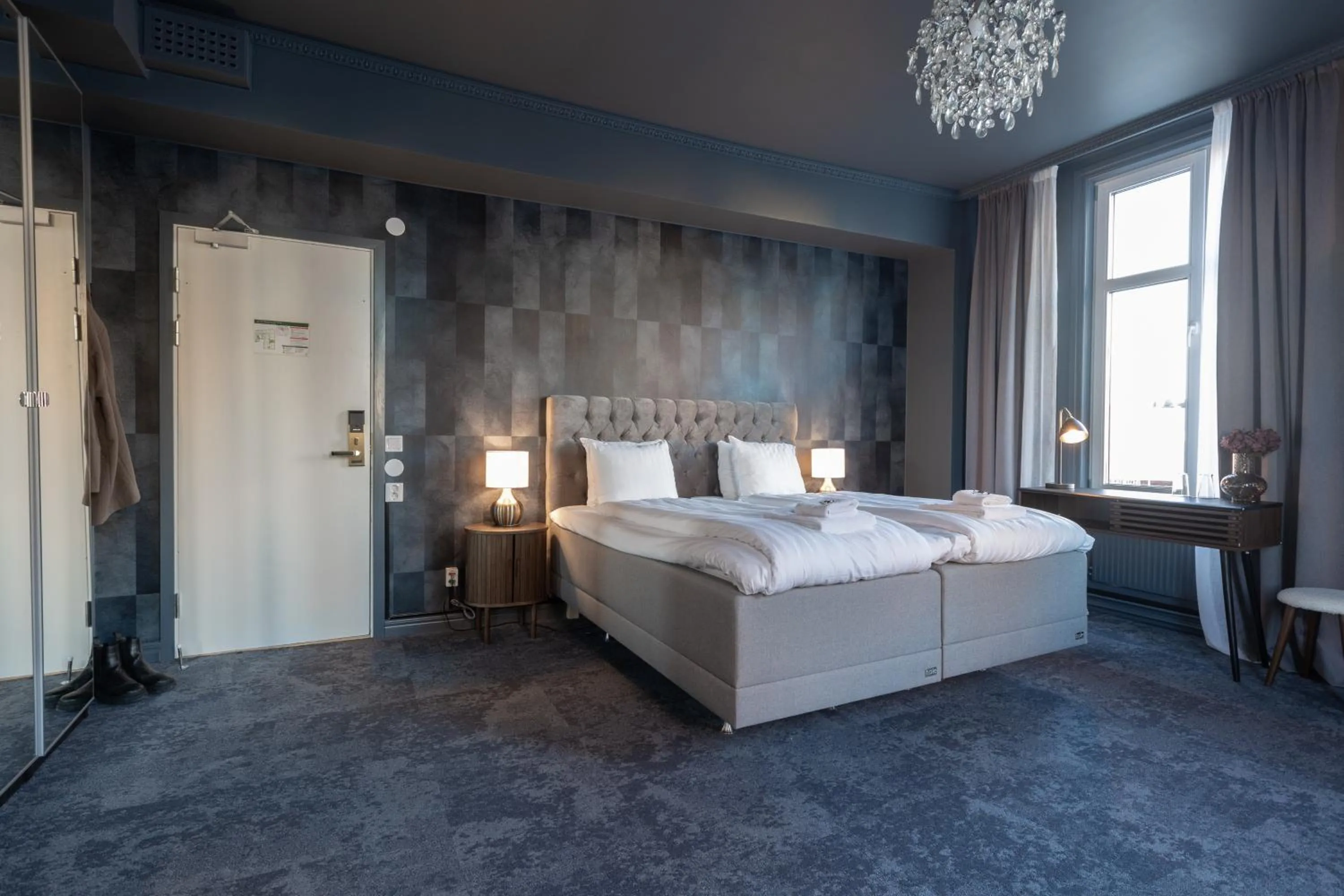 Property building, Bed in Hotell Drottninggatan 11