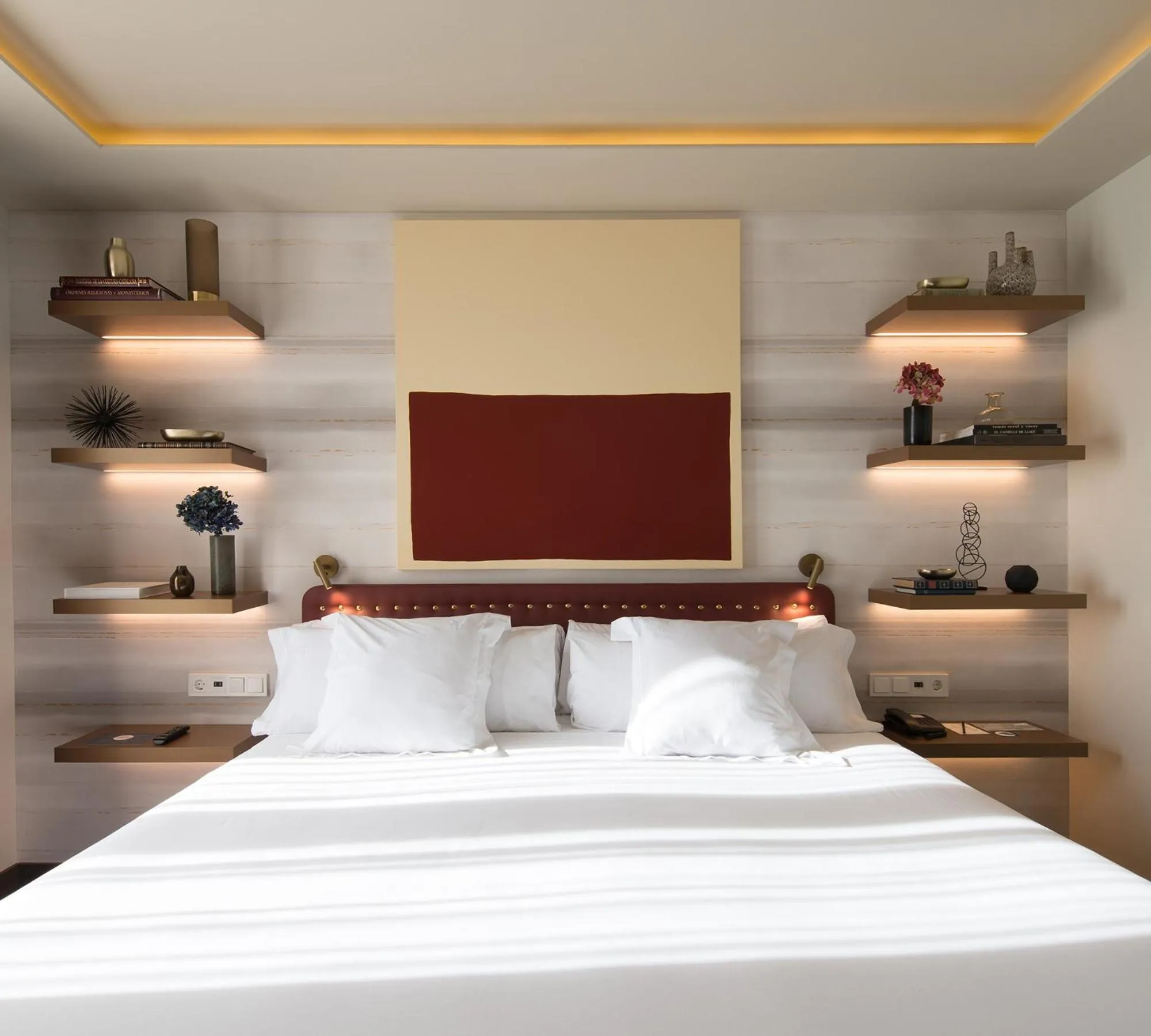 Bedroom, Bed in Vincci Mae