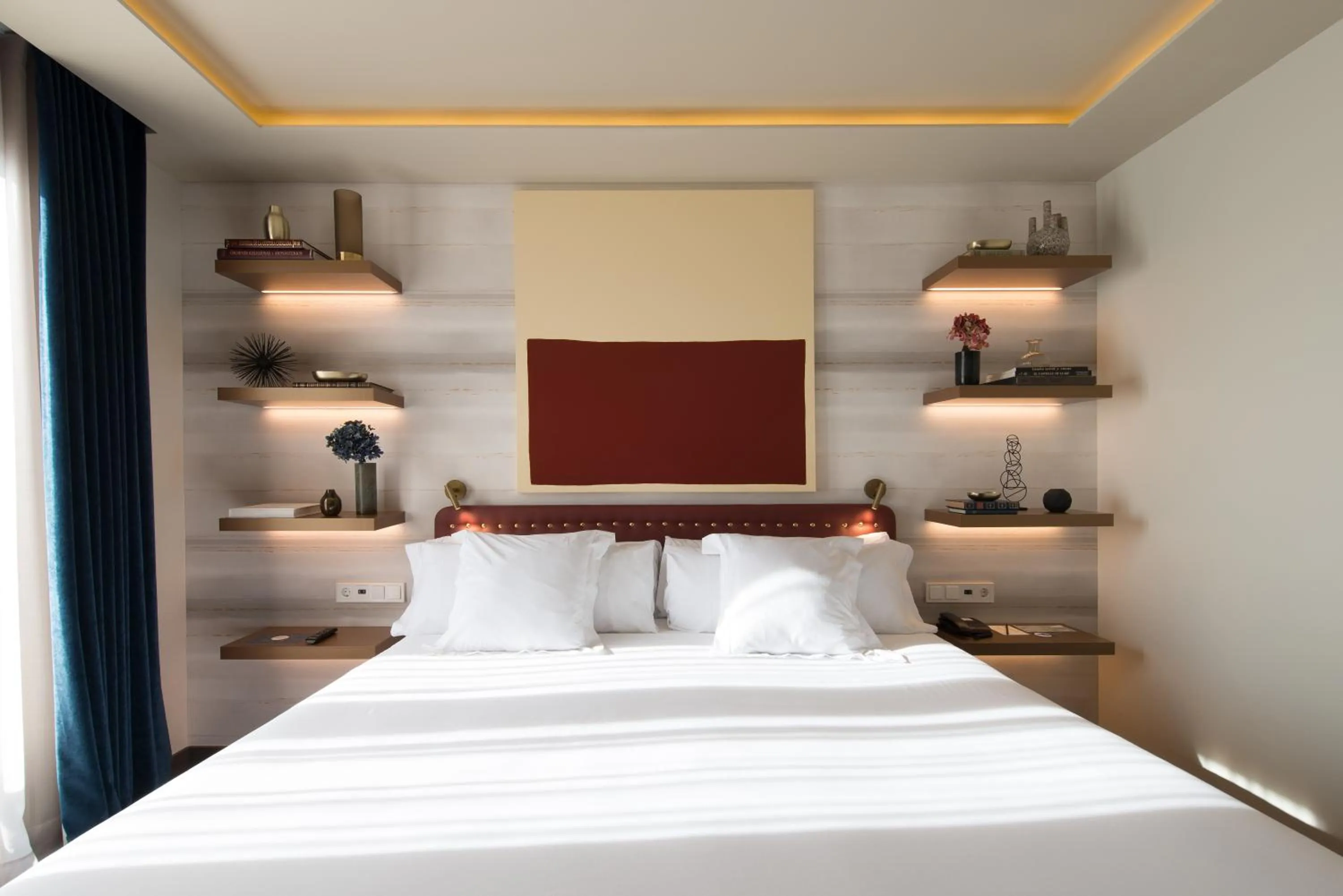 Photo of the whole room, Bed in Vincci Mae