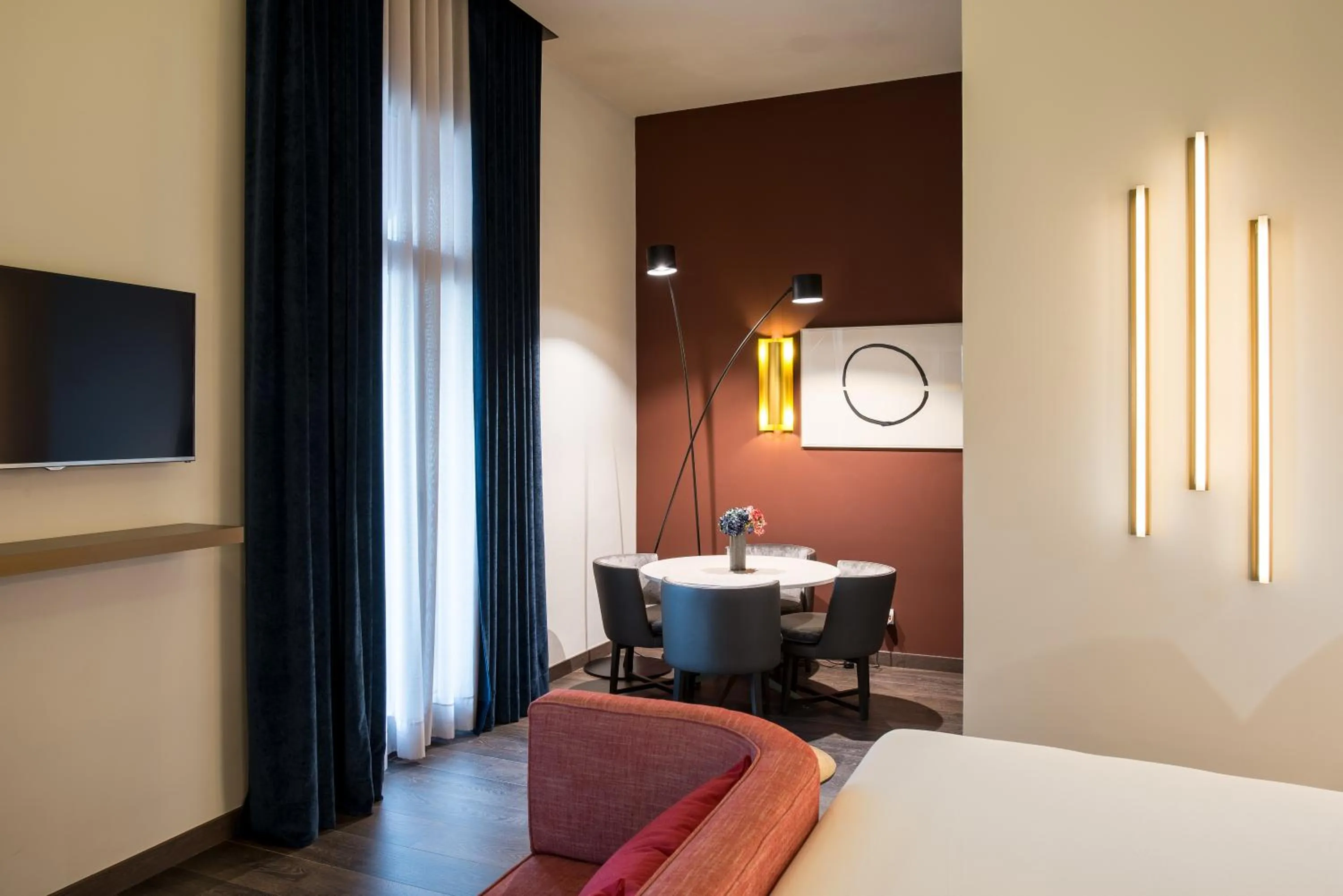 Photo of the whole room, Bed in Vincci Mae