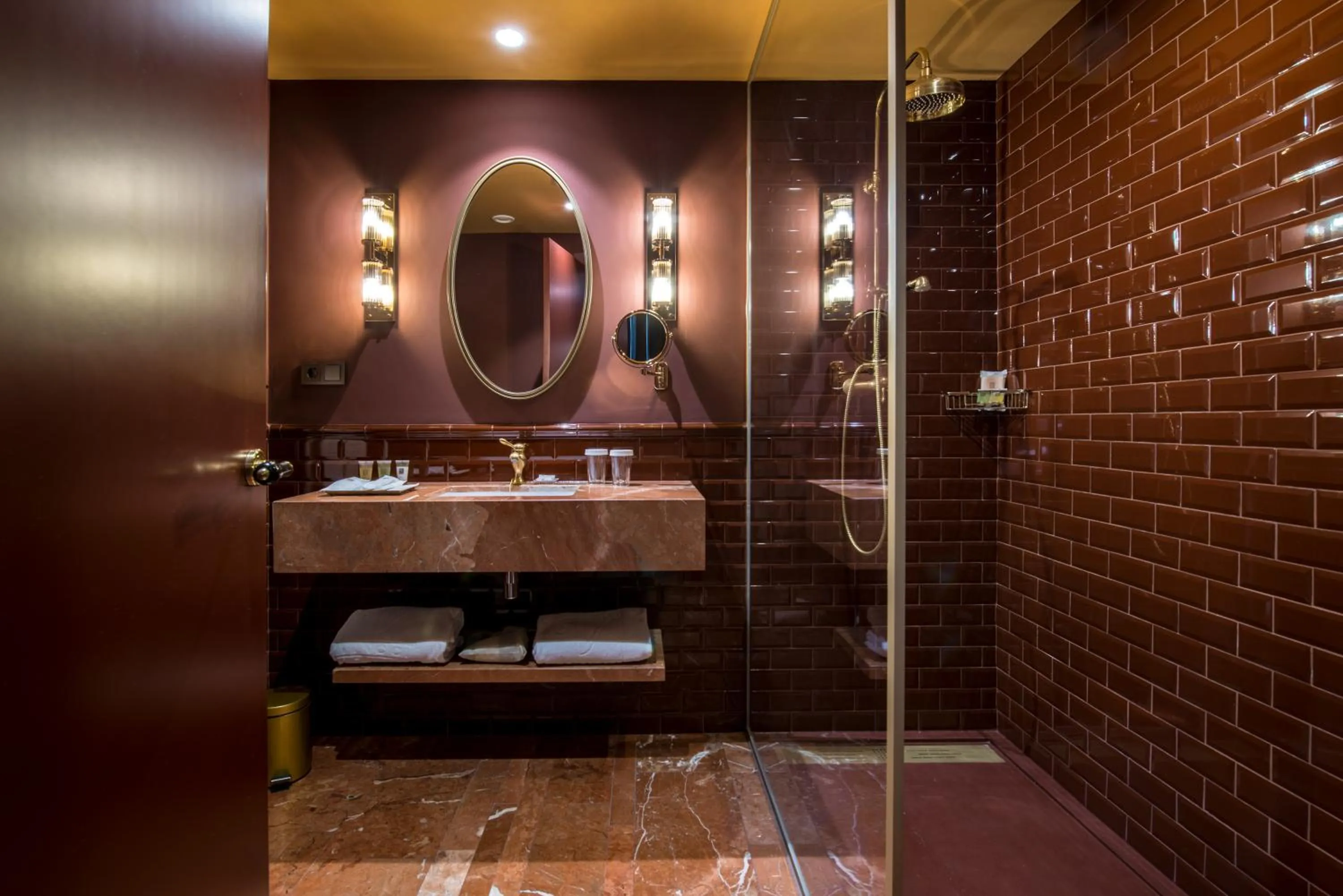 Bathroom in Vincci Mae