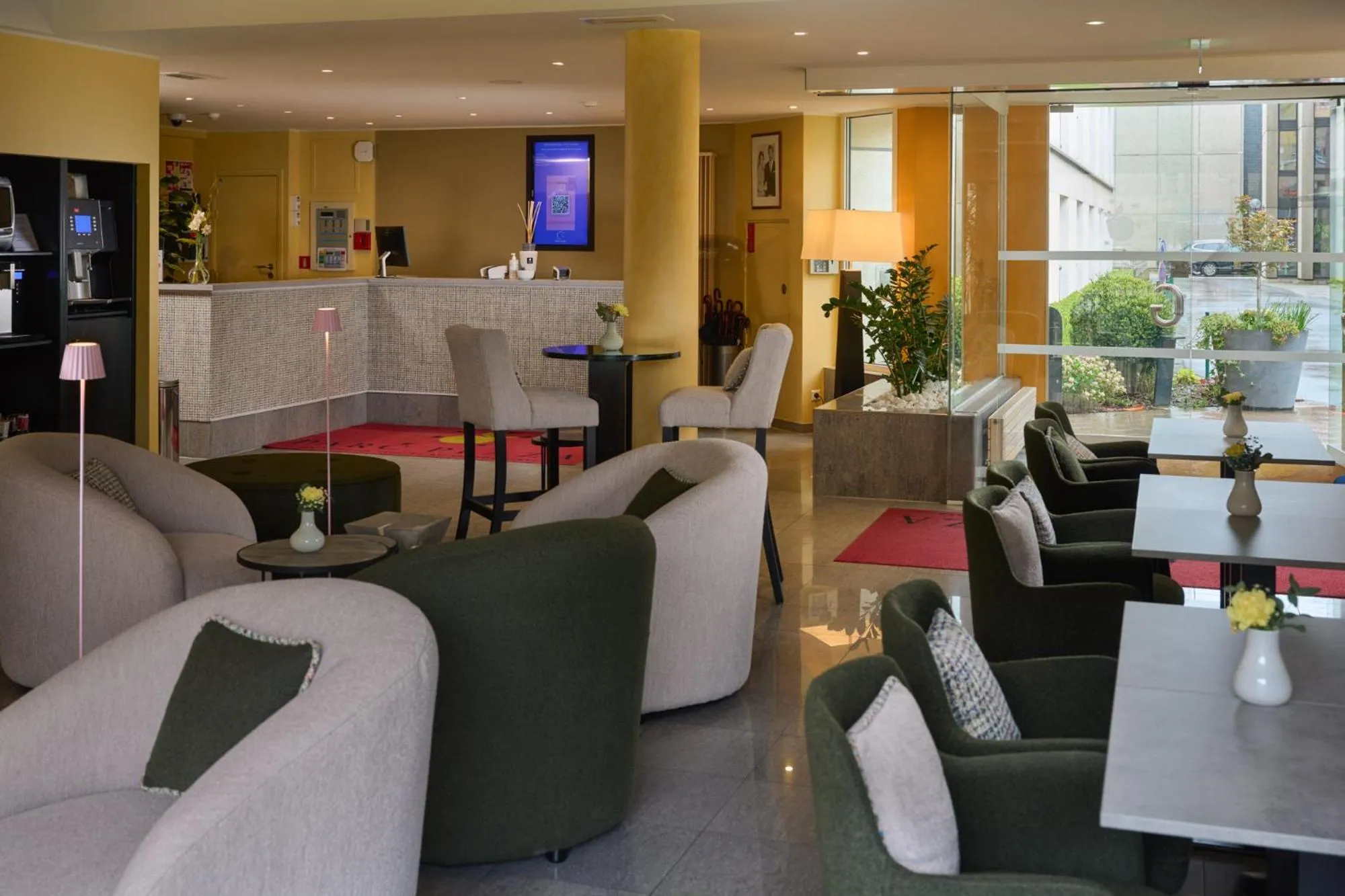 Lobby or reception in Hotel Parc Plaza