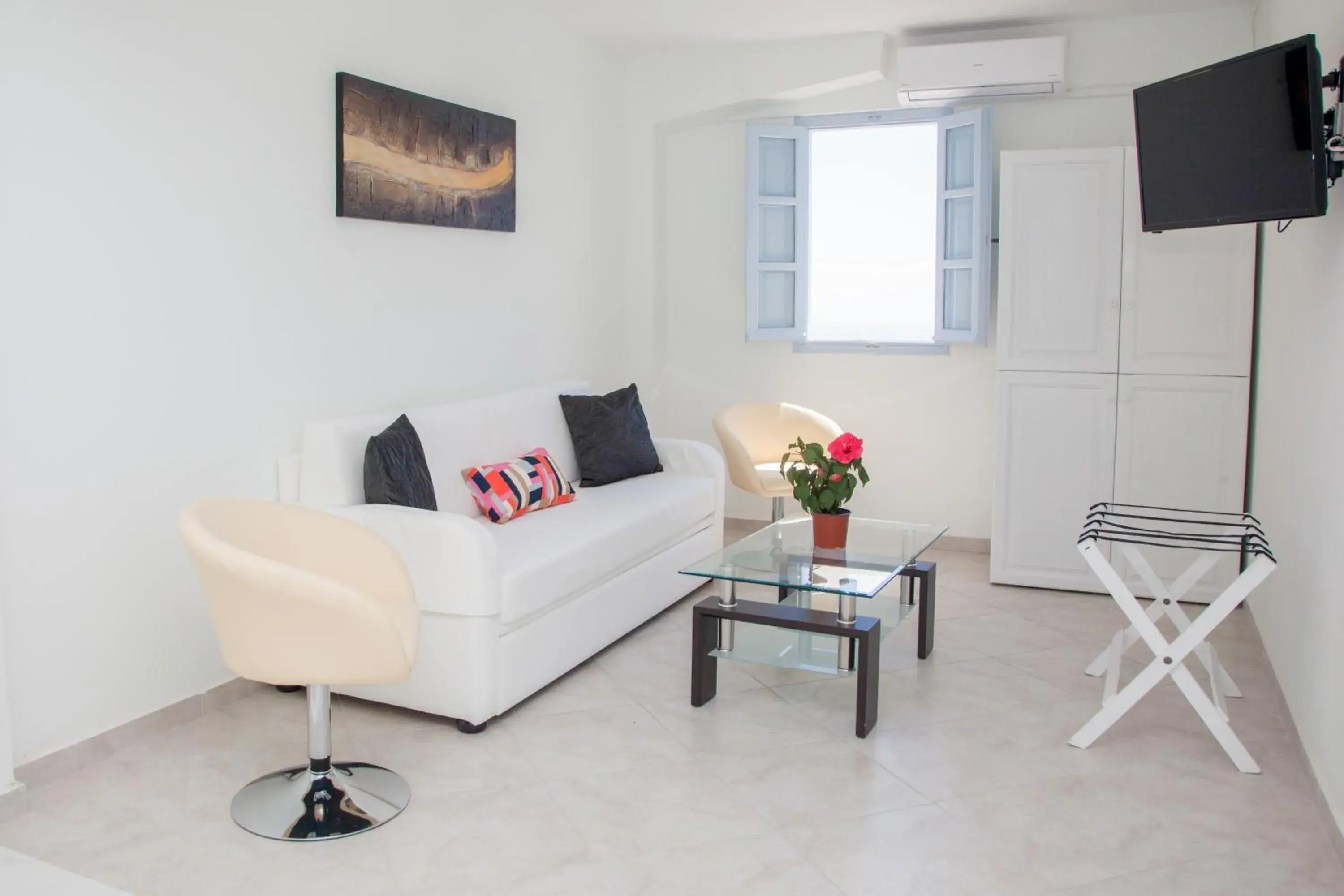 Superior One-Bedroom Apartment with Veranda and Wide Sunrise Sea View in Luna Rossa Santorini Superior One-Bedroom Apartment with Veranda and Wide Sunrise Sea View in Luna Rossa Santorini