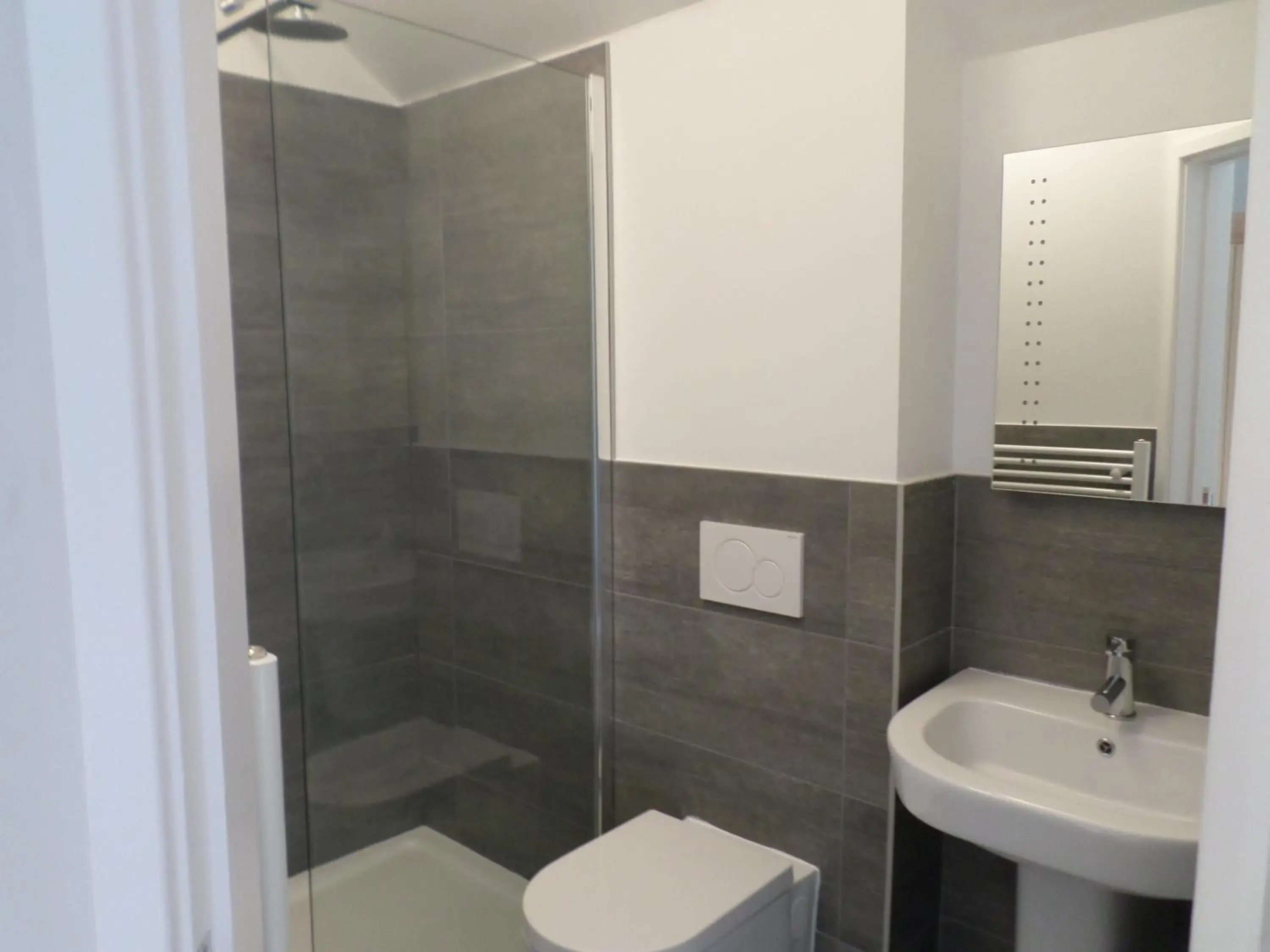 Double Room with Private Bathroom in The Queen Matilda Country Rooms Double Room with Private Bathroom in The Queen Matilda Country Rooms
