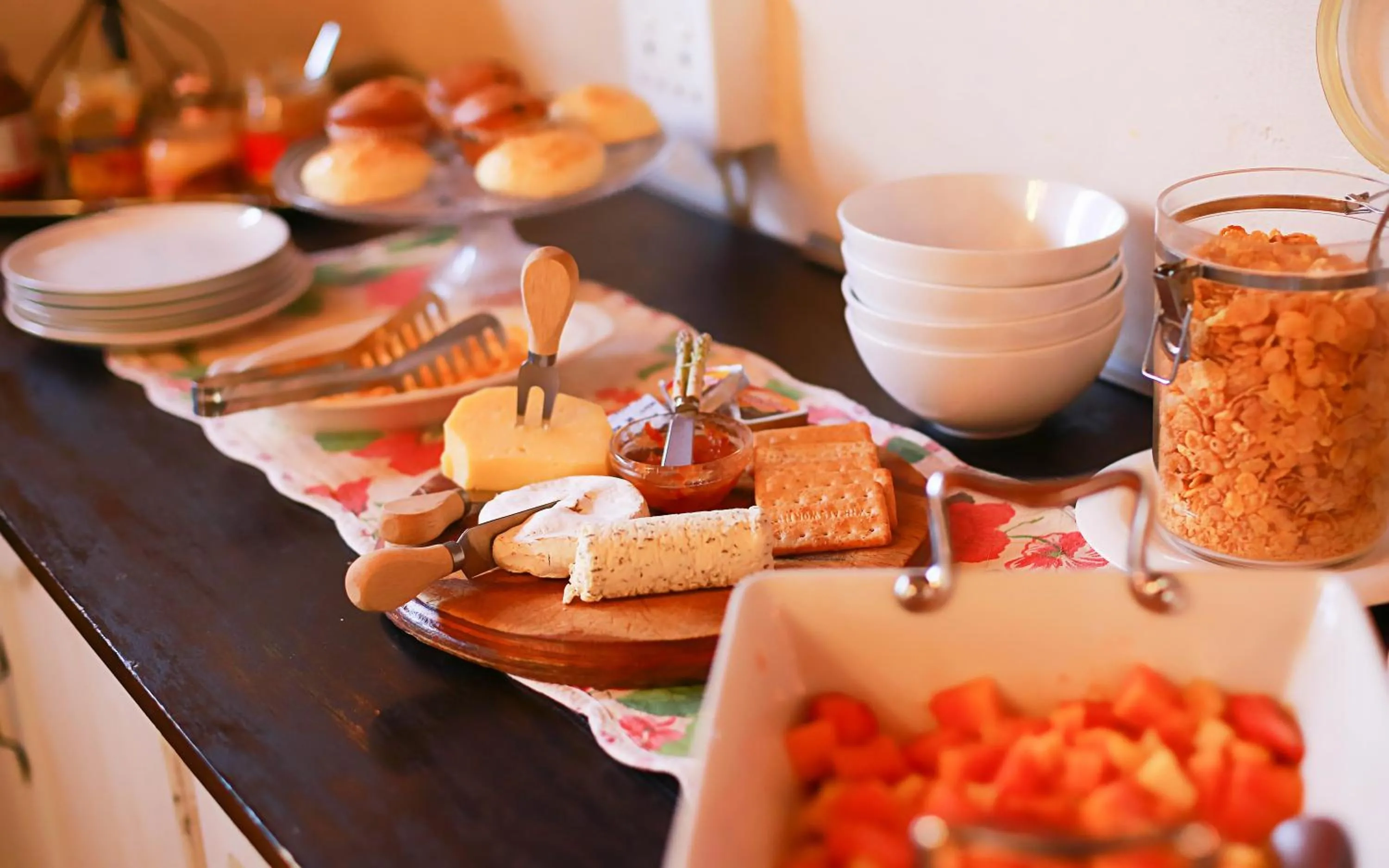 Continental breakfast in Huys ten Bosch