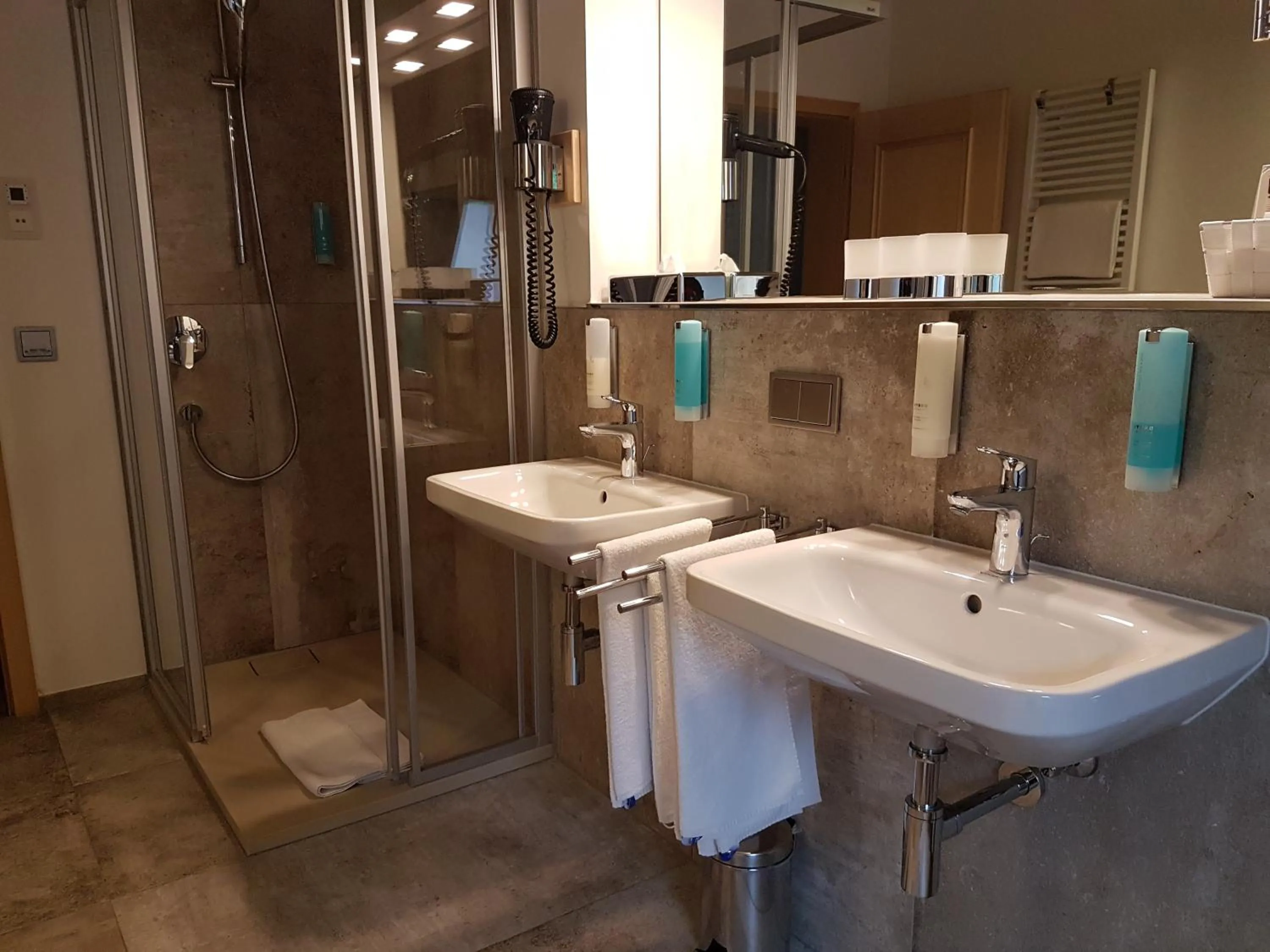 Bathroom in Gästehaus der Geroldsauer Mühle