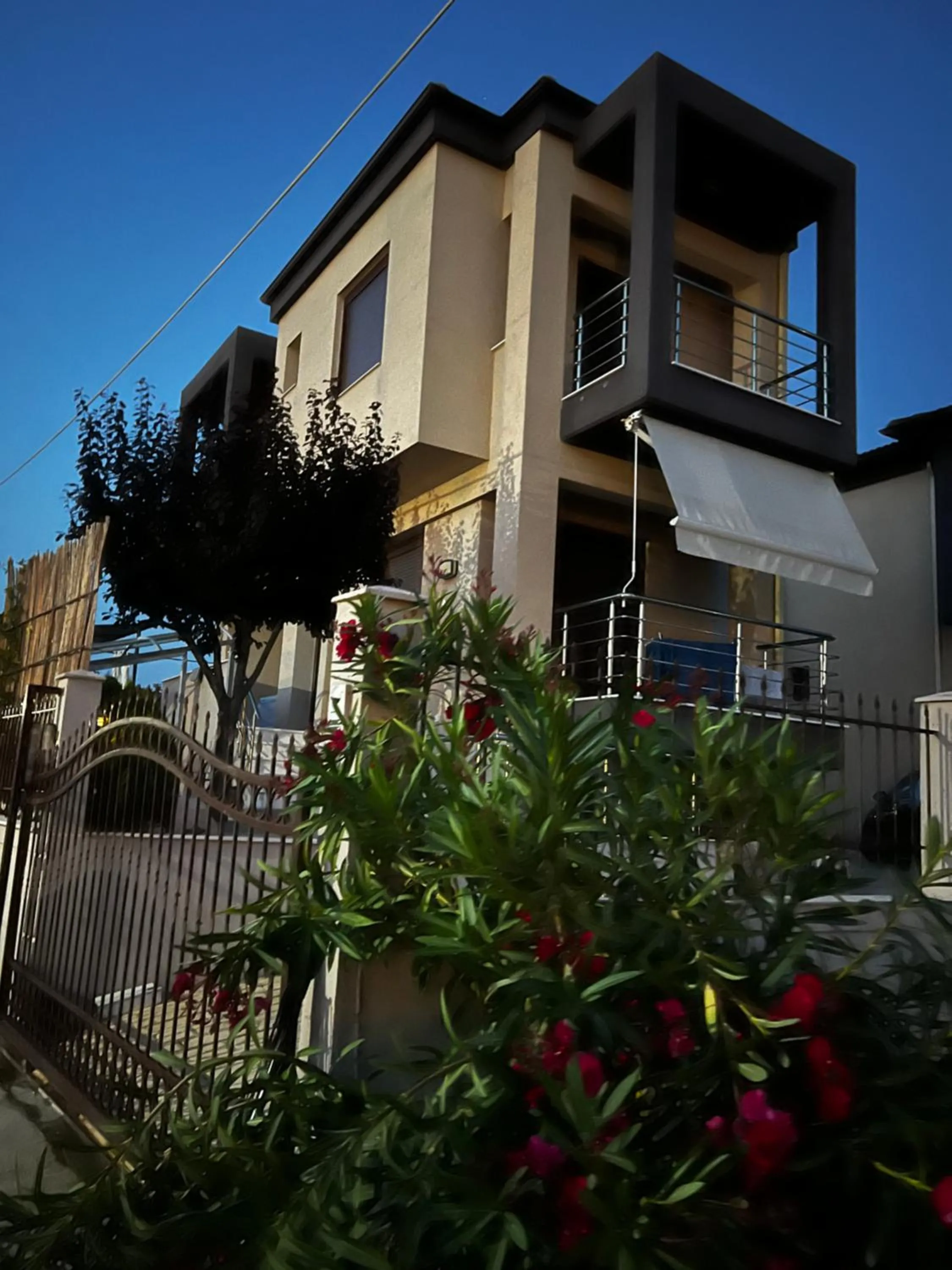 AM Beach House